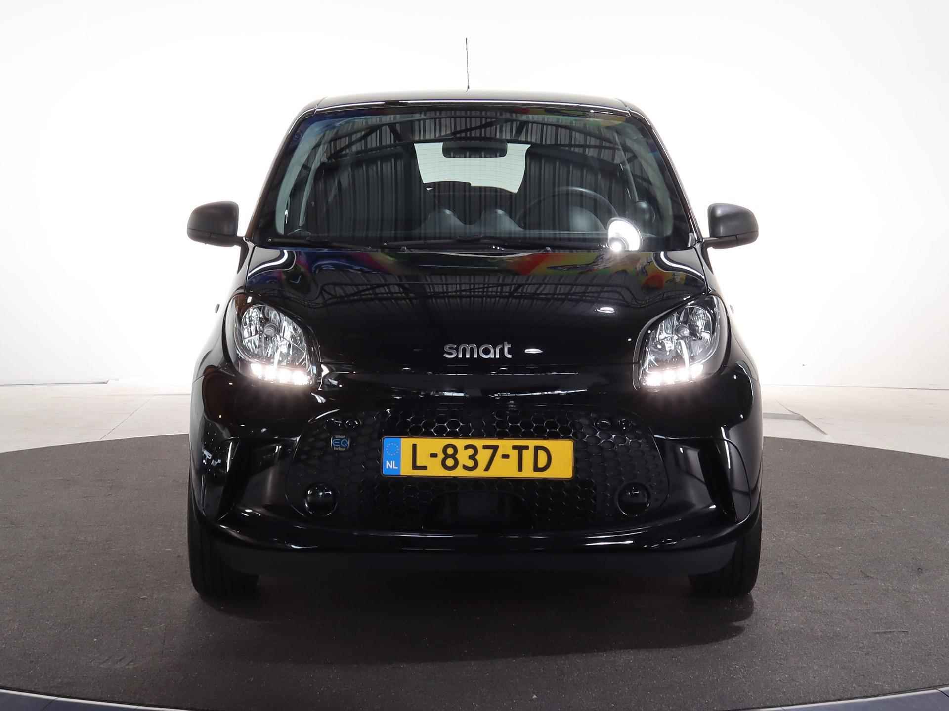 smart ForFour EQ Essential 18 kWh | Lederen bekleding | Climate Control | Elekt. Pakket | Cruise control | LED-Dagrijverlichting | 24 Mnd. Certified garantie! | - 4/23