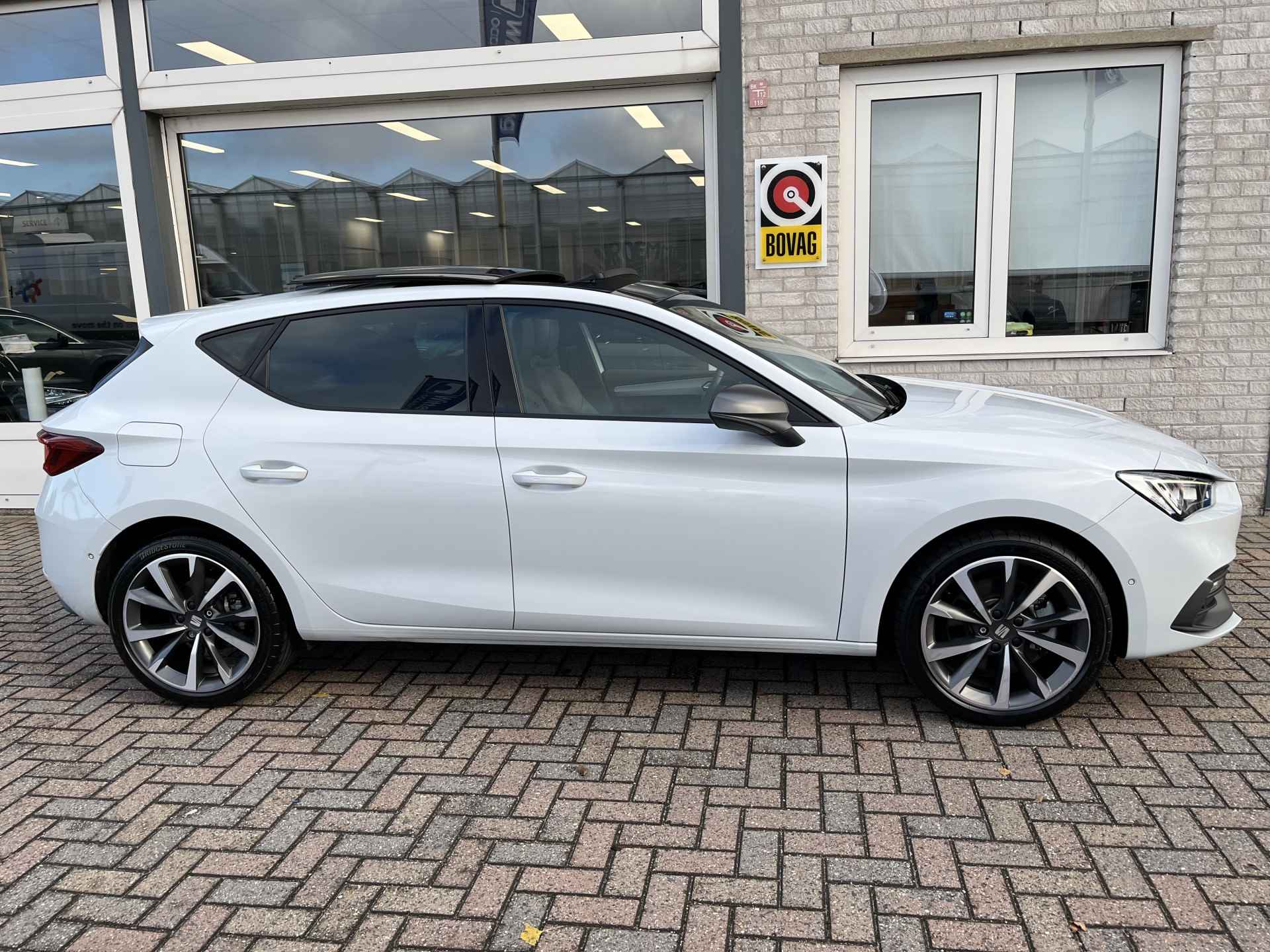 SEAT Leon 1.4 TSI eHybrid PHEV FR / AUTOMAAT/ PANO/ CAMERA/ PARK. SENSOREN/ DODE HOEK/ MATRIX/ MEMORY SEATS/ KEYLESS/ STOEL EN STUUR VERWARM./ ADAPT. CRUISE/ APP CONNECT/ NAVI/ CLIMA/ DAB/ - 46/50