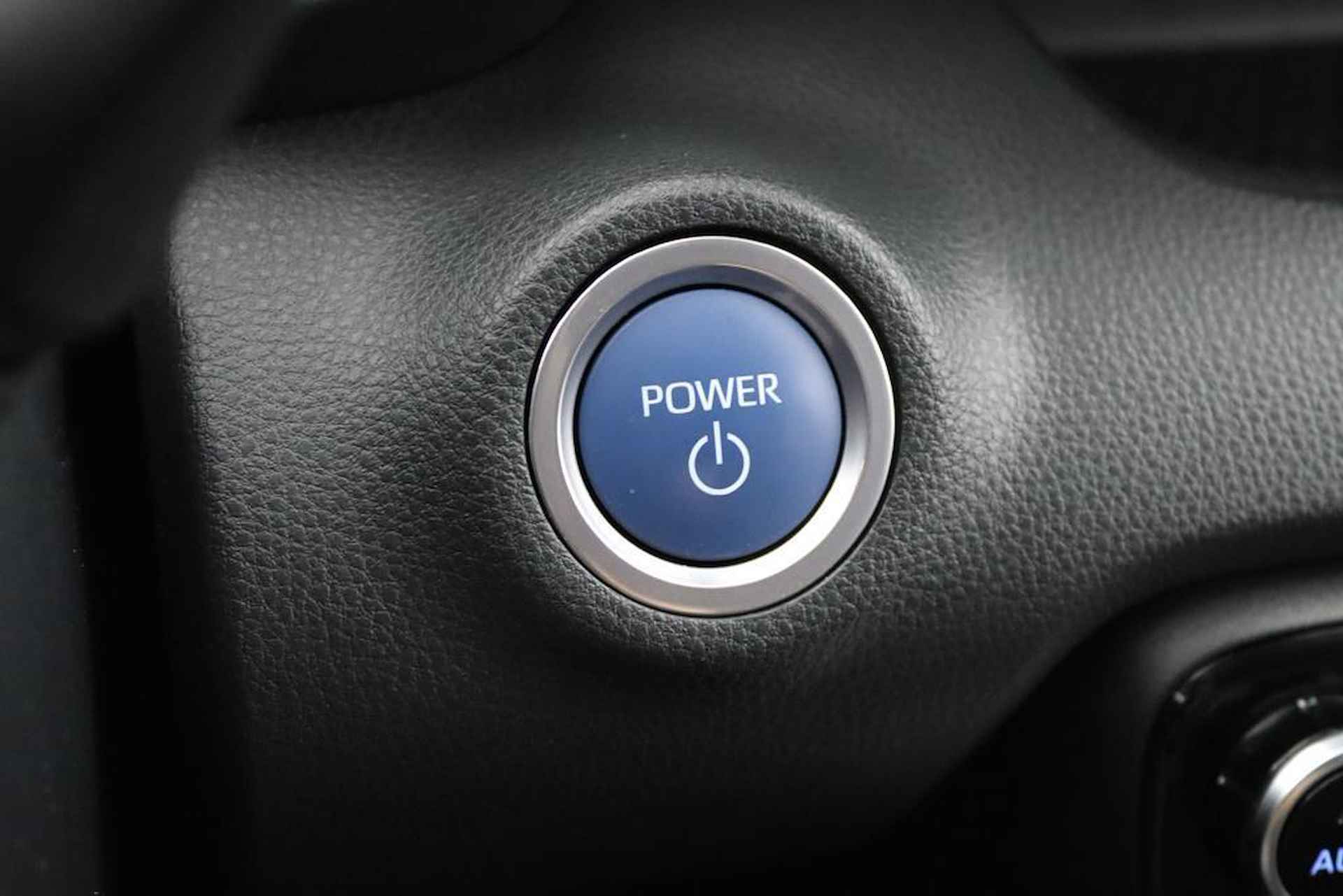 Toyota Yaris 1.5 Hybrid Style | Navigatie | Stoelverwarming | Keyless entry en start | Parkeercamera | - 43/47