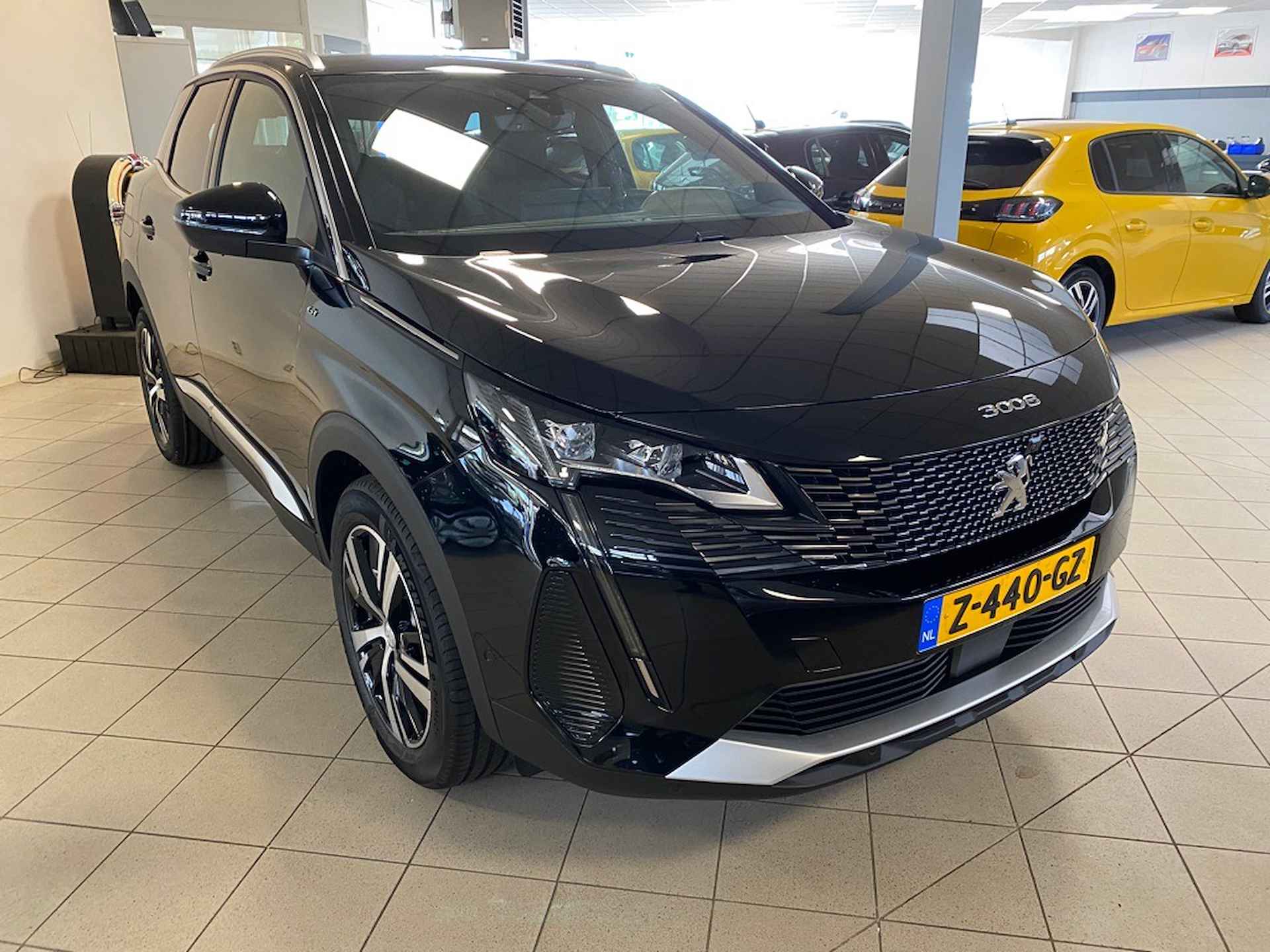 PEUGEOT 3008 1.2 PureTech 130pk GT AUT 8 - 3/21