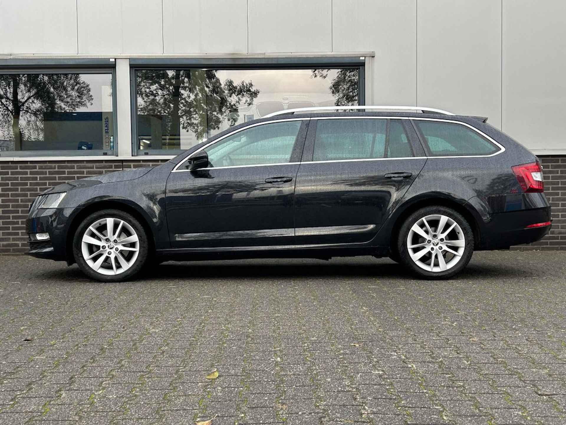 SKODA Octavia 1.5 TSI Greentech Ambition Automaat - Stoelverwarm. - Navigatie - 3/25