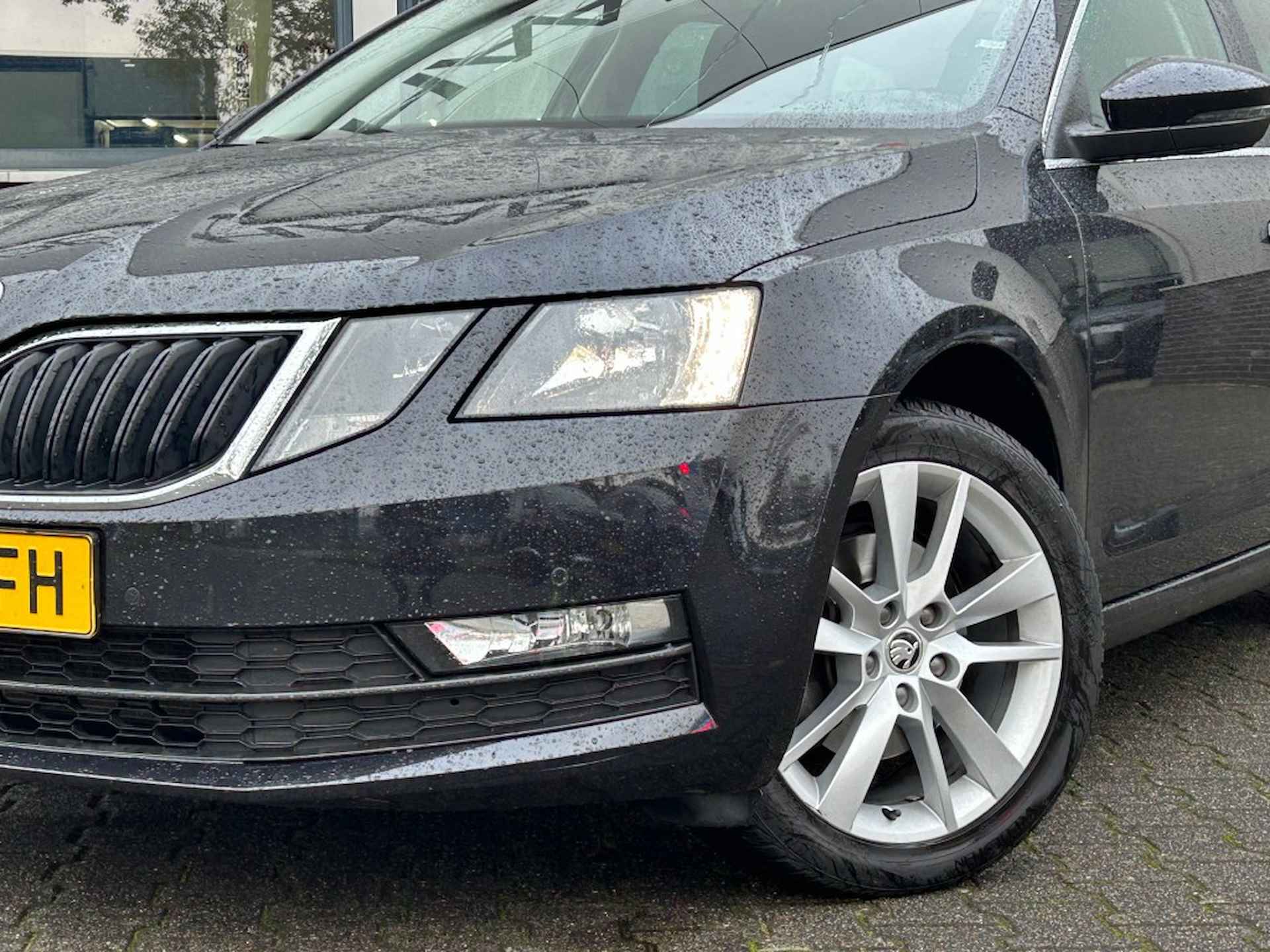 SKODA Octavia 1.5 TSI Greentech Ambition Automaat - Stoelverwarm. - Navigatie - 7/25