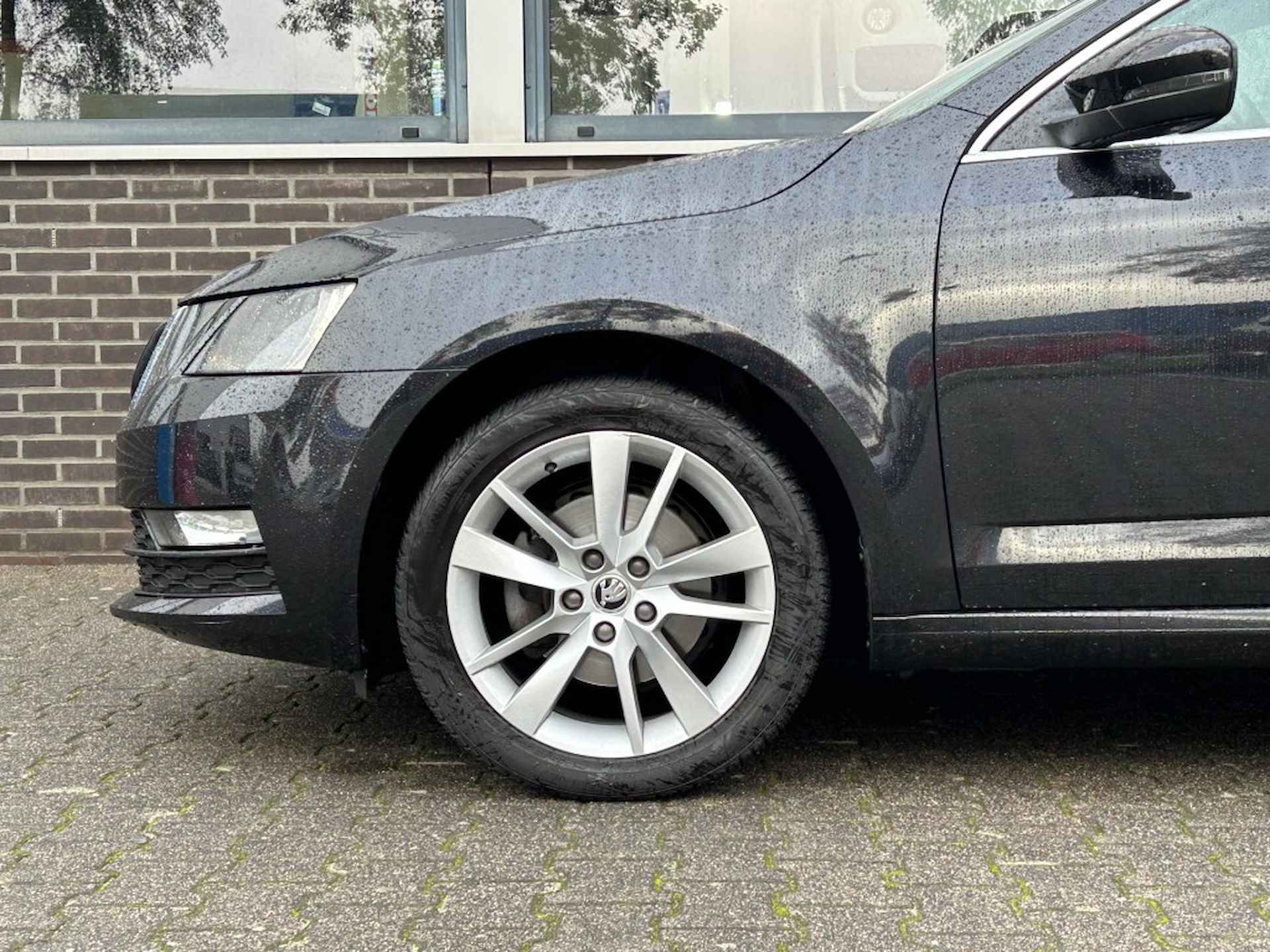 SKODA Octavia 1.5 TSI Greentech Ambition Automaat - Stoelverwarm. - Navigatie - 8/25