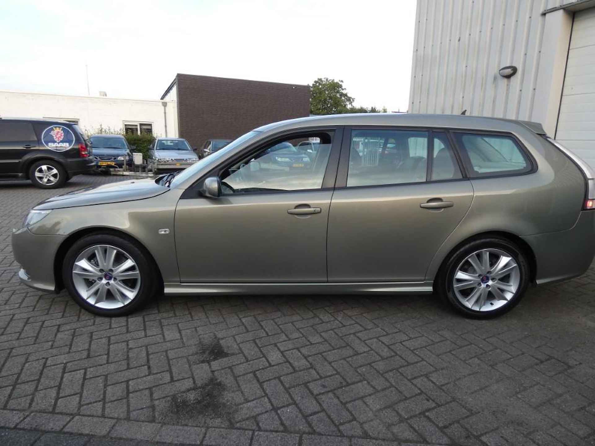 Saab 9-3 Sport Estate 2.0 T Vector Automaat 1 JAAR BOVAG GARANTIE - 4/26