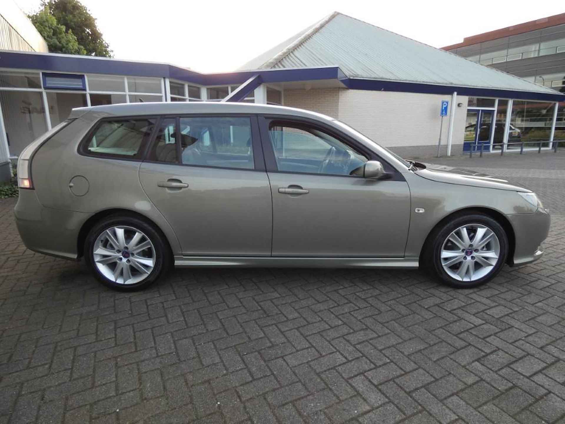 Saab 9-3 Sport Estate 2.0 T Vector Automaat 1 JAAR BOVAG GARANTIE - 9/26