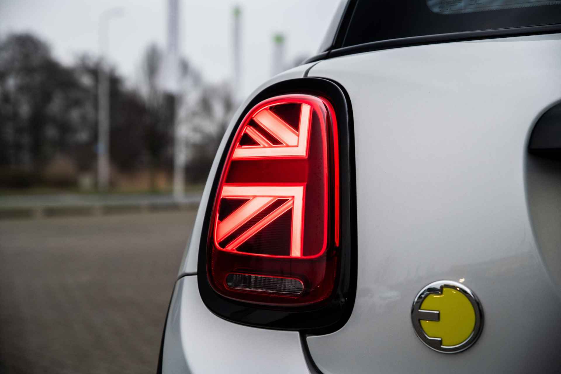 Mini Mini Electric Camden Plus Edition 33 kWh / PANODAK / HARMAN KARDON / LEDER - 40/55