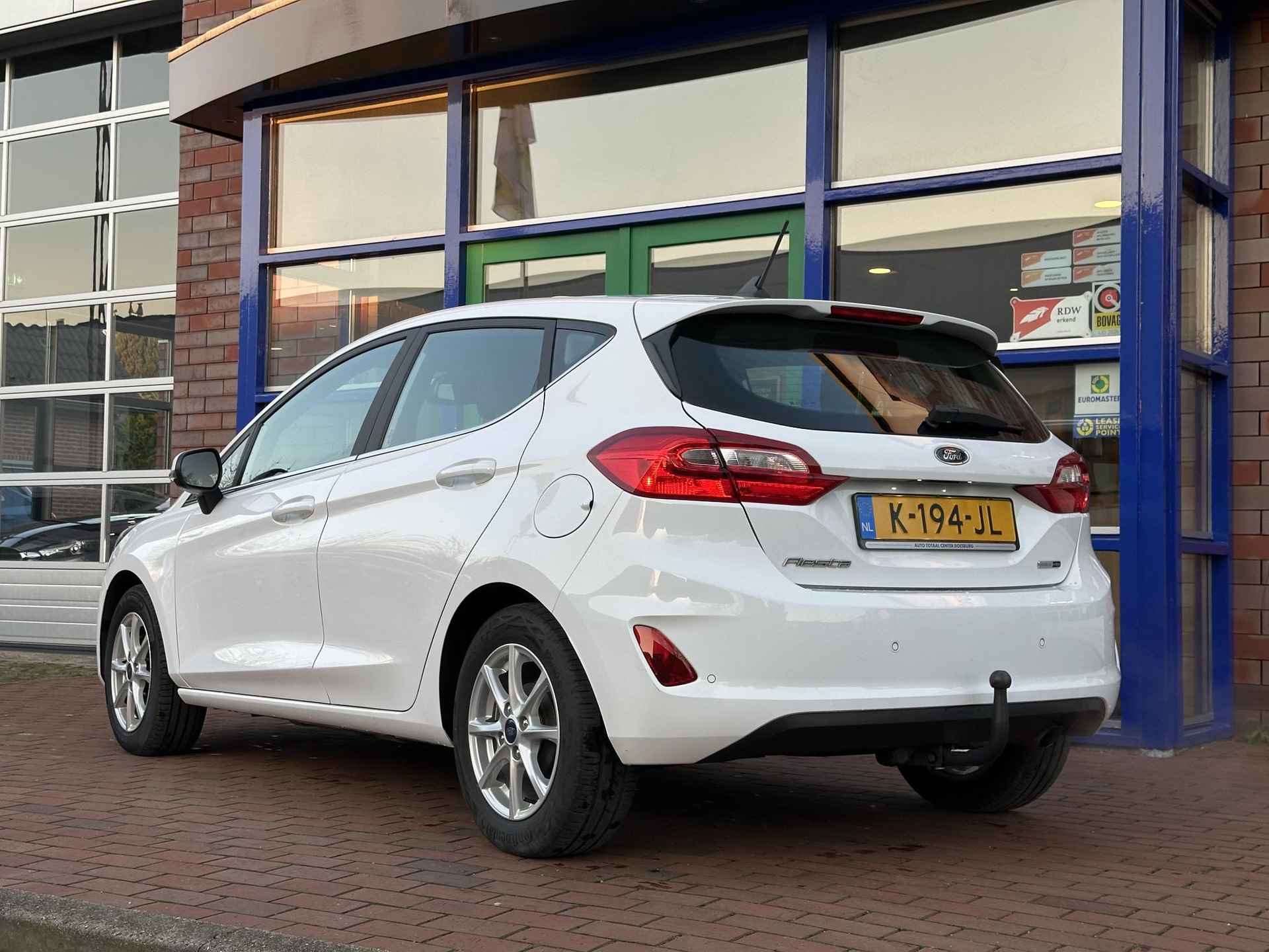 Ford Fiesta 1.0 EcoBoost Hybrid Titanium - 20/26