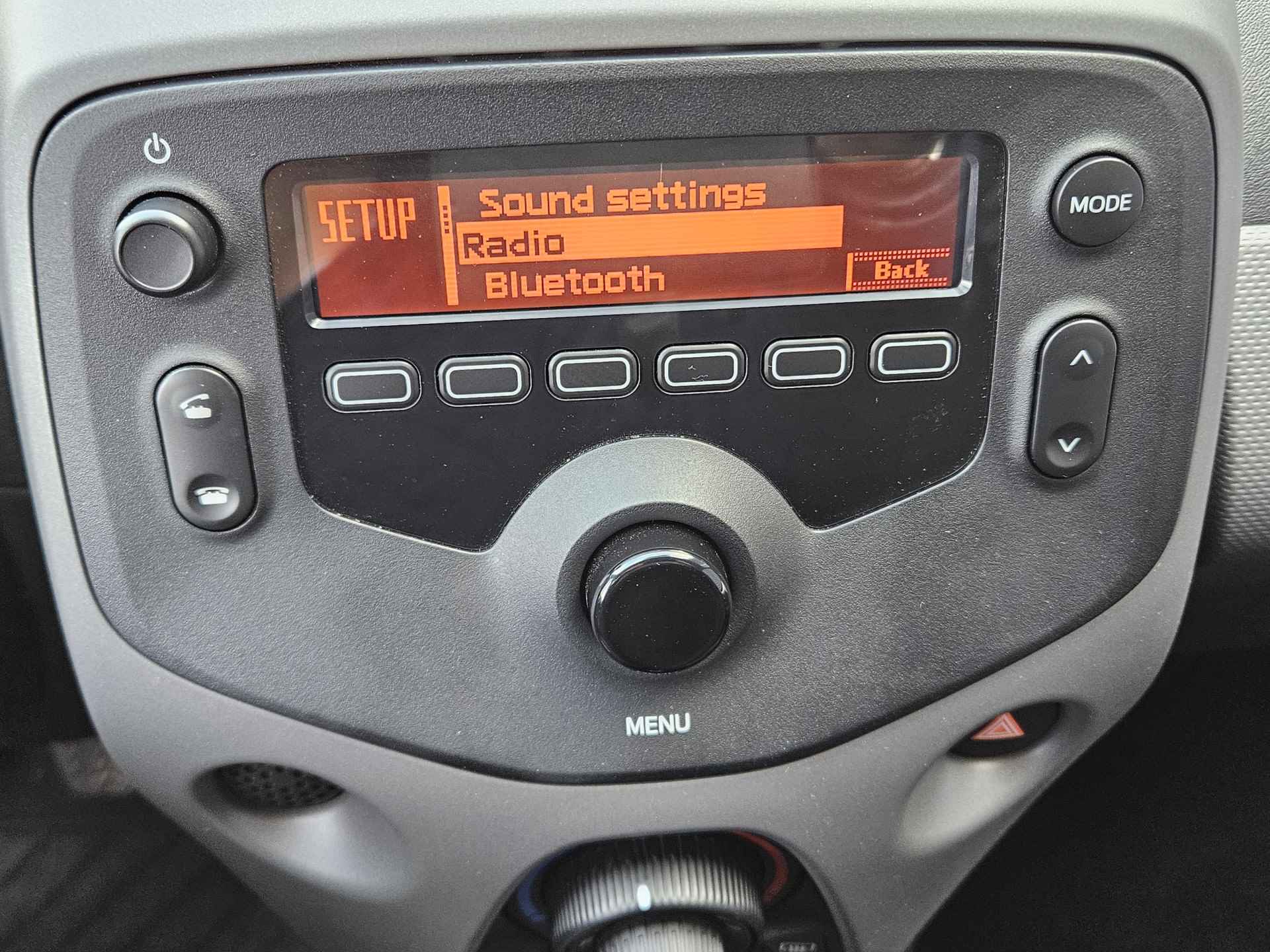 Peugeot 108 1.0 e-VTi Active Airco | Bluetooth | Donker Glas | Elektrisch verstelbare Spiegels - 18/30