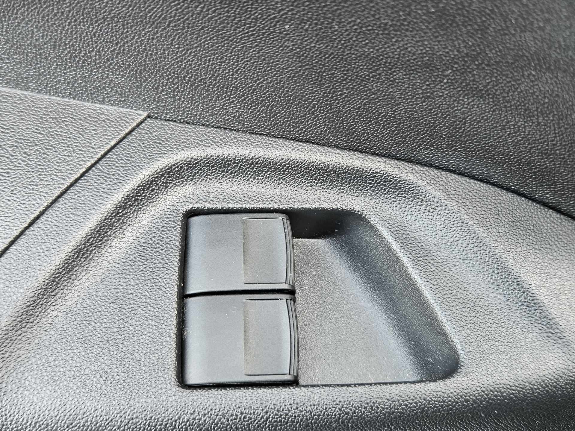 Peugeot 108 1.0 e-VTi Active Airco | Bluetooth | Donker Glas | Elektrisch verstelbare Spiegels - 22/30