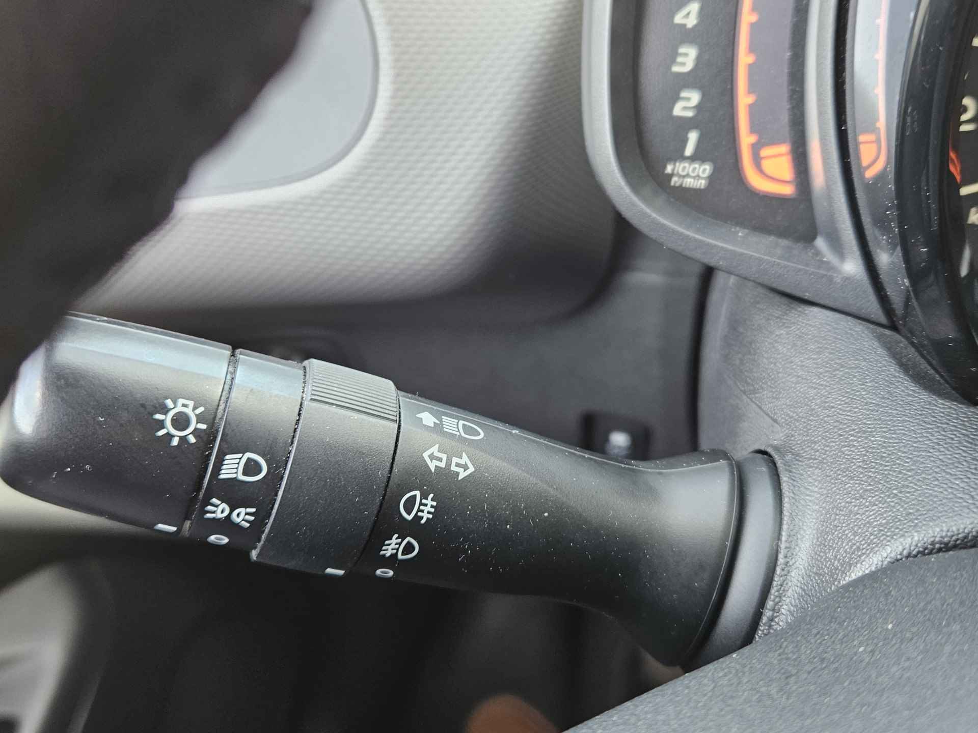 Peugeot 108 1.0 e-VTi Active Airco | Bluetooth | Donker Glas | Elektrisch verstelbare Spiegels - 24/30