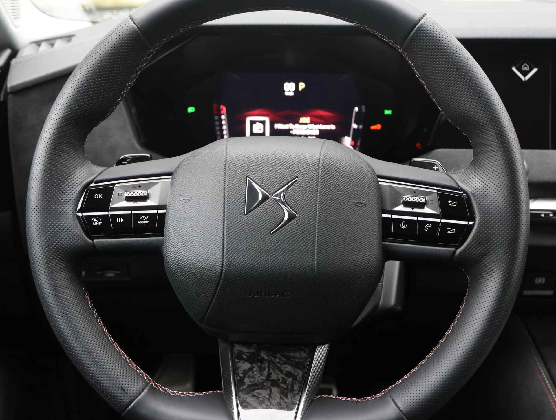 DS 4 180pk Performance Line+ | Keyless | HUD | Alcantara AGR | Achteruitrijcamera | 19" LMV | Adaptive Cruise - 31/45