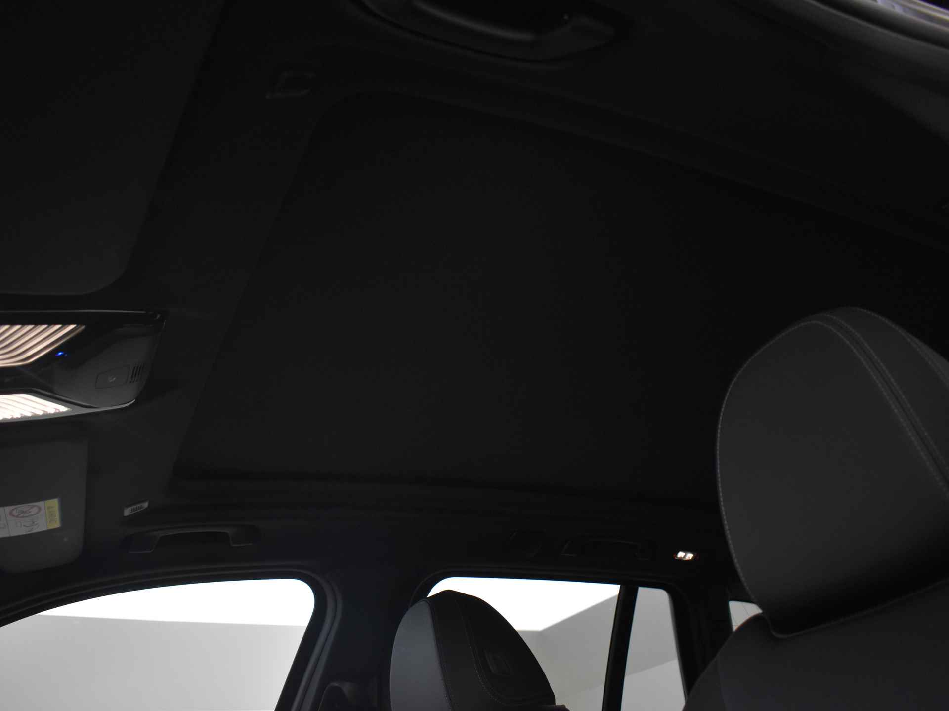 BMW iX3 Executive 74 kWh / Sportstoelen / Driving Assistant Professional / Parking Assistant / Stoelverwarming - 19/54