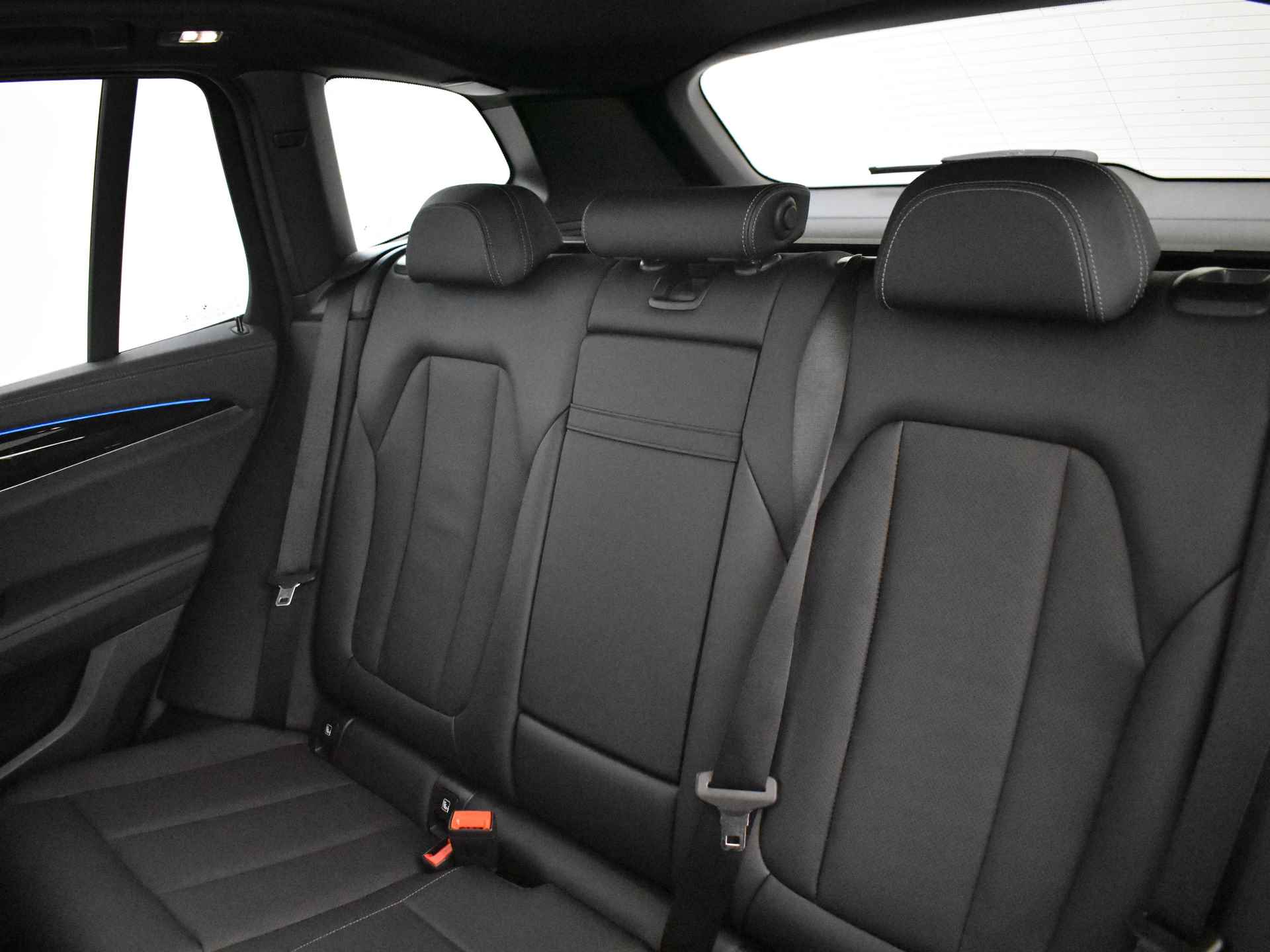 BMW iX3 Executive 74 kWh / Sportstoelen / Driving Assistant Professional / Parking Assistant / Stoelverwarming - 21/54