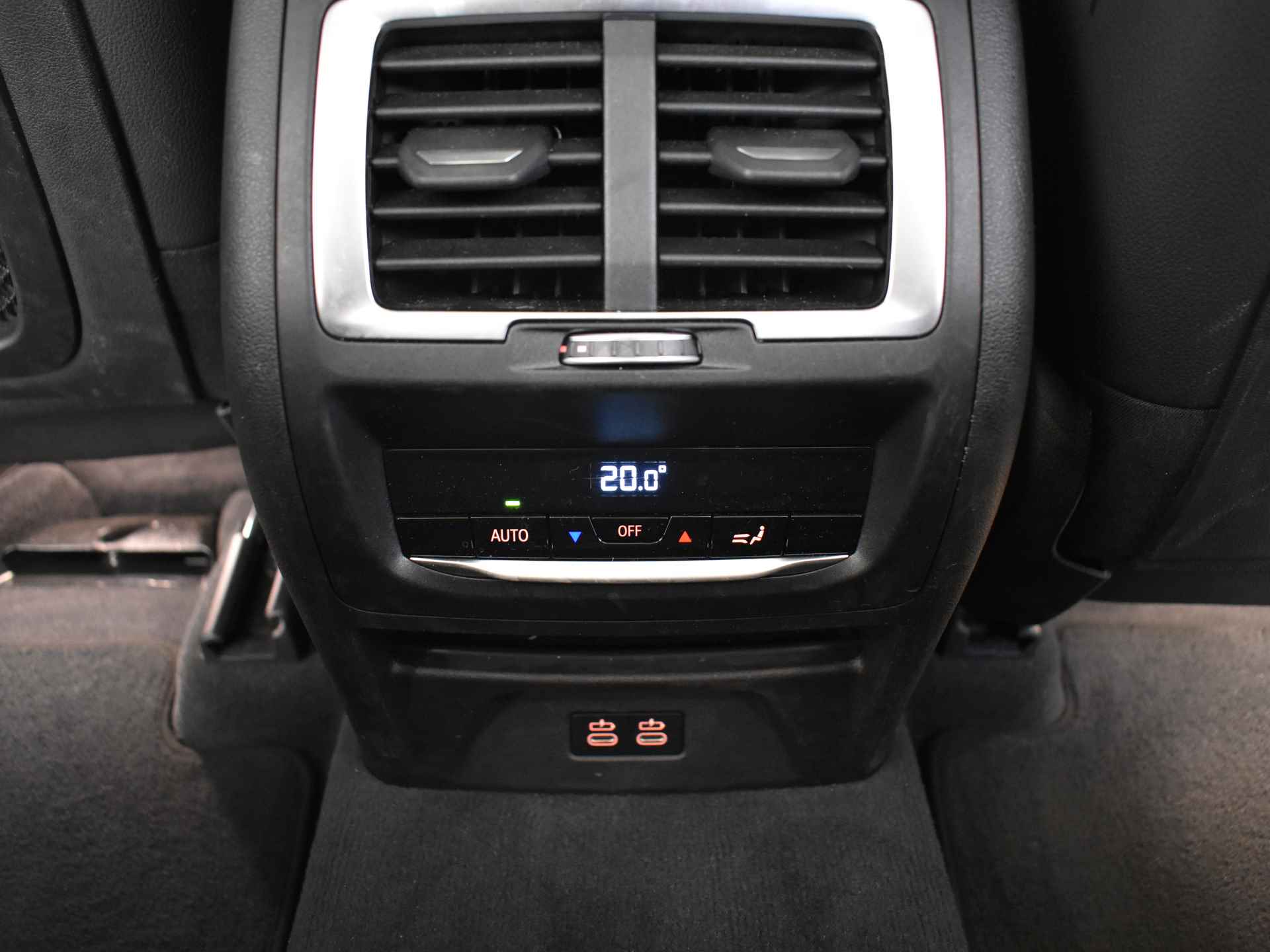 BMW iX3 Executive 74 kWh / Sportstoelen / Driving Assistant Professional / Parking Assistant / Stoelverwarming - 23/54