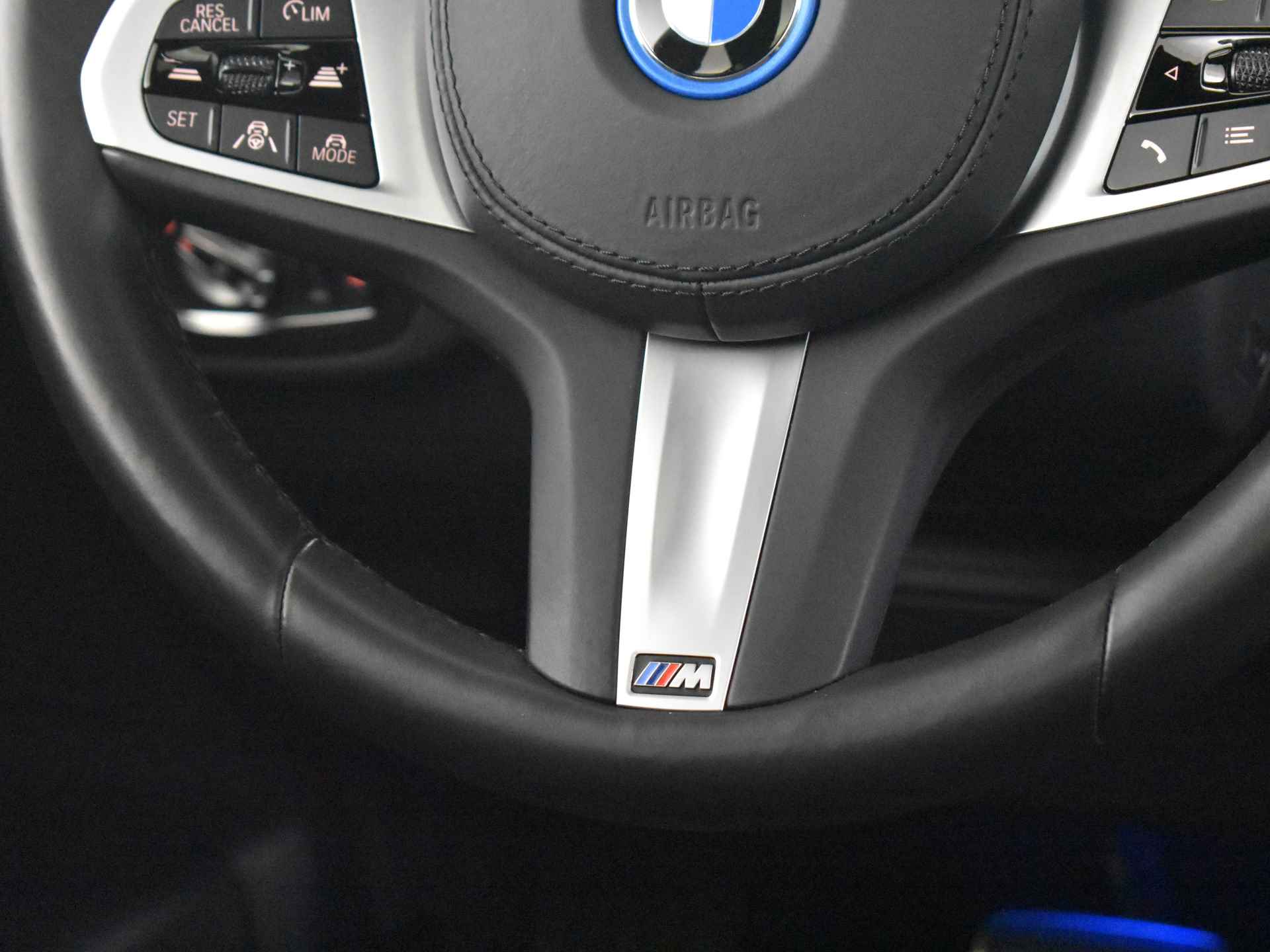 BMW iX3 Executive 74 kWh / Sportstoelen / Driving Assistant Professional / Parking Assistant / Stoelverwarming - 27/54