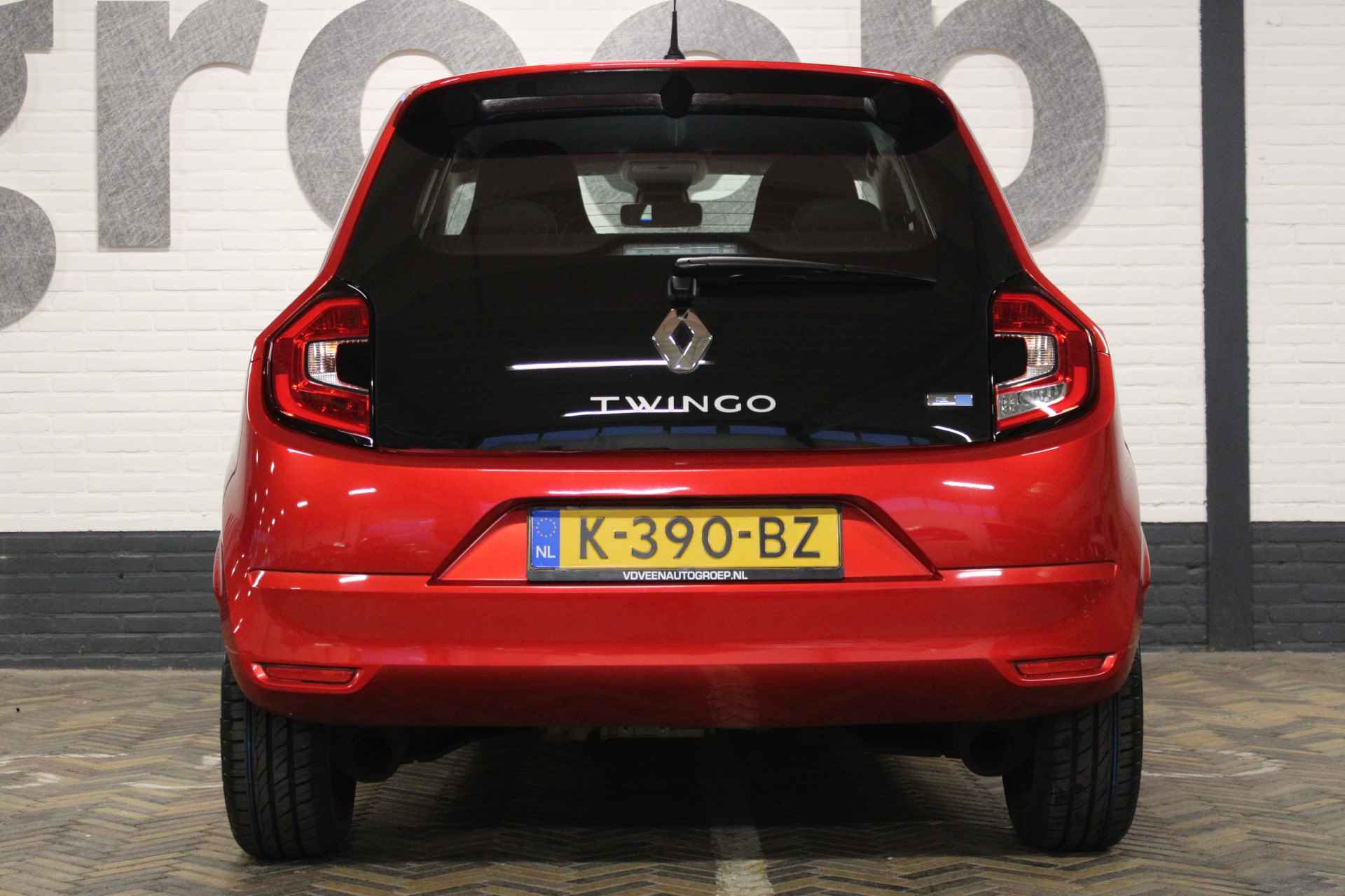 Renault Twingo Z.E. R80 Collection | Incl. 12 maanden garantie | €2.000.- subsidie mogelijk | Cruise control | Climate control | Rijklaar | Navigatie | Bluetooth | DAB radio | - 25/46