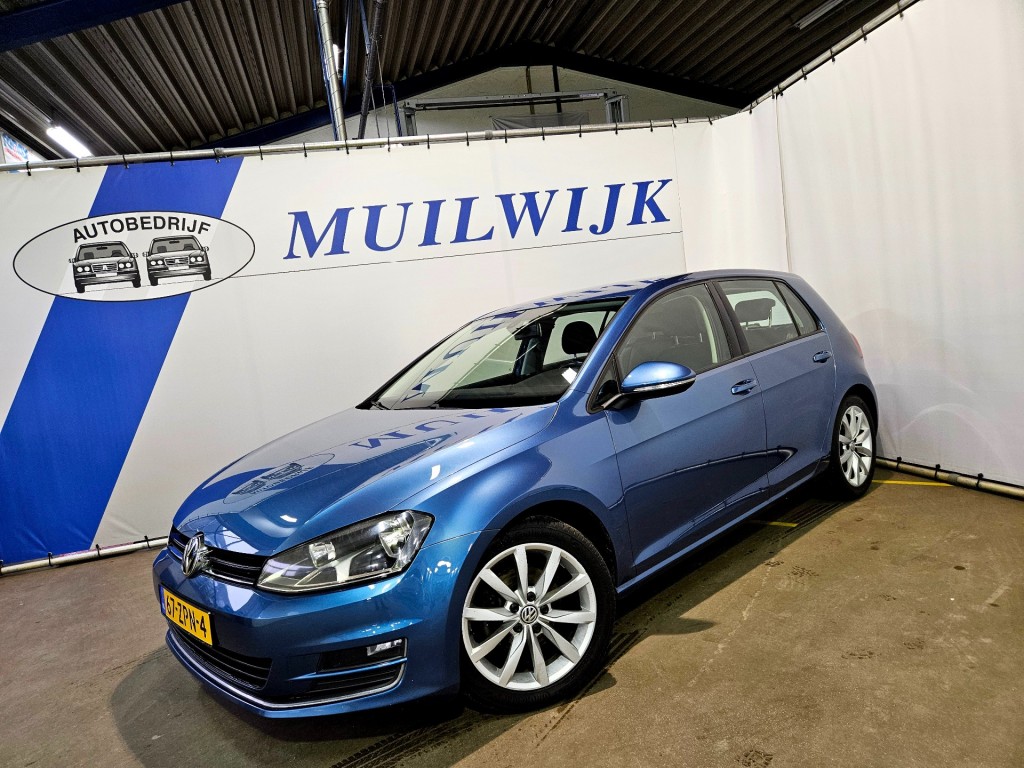 VOLKSWAGEN Golf 1.4 TSI Highline / Automaat / Massagestoel / NL Auto