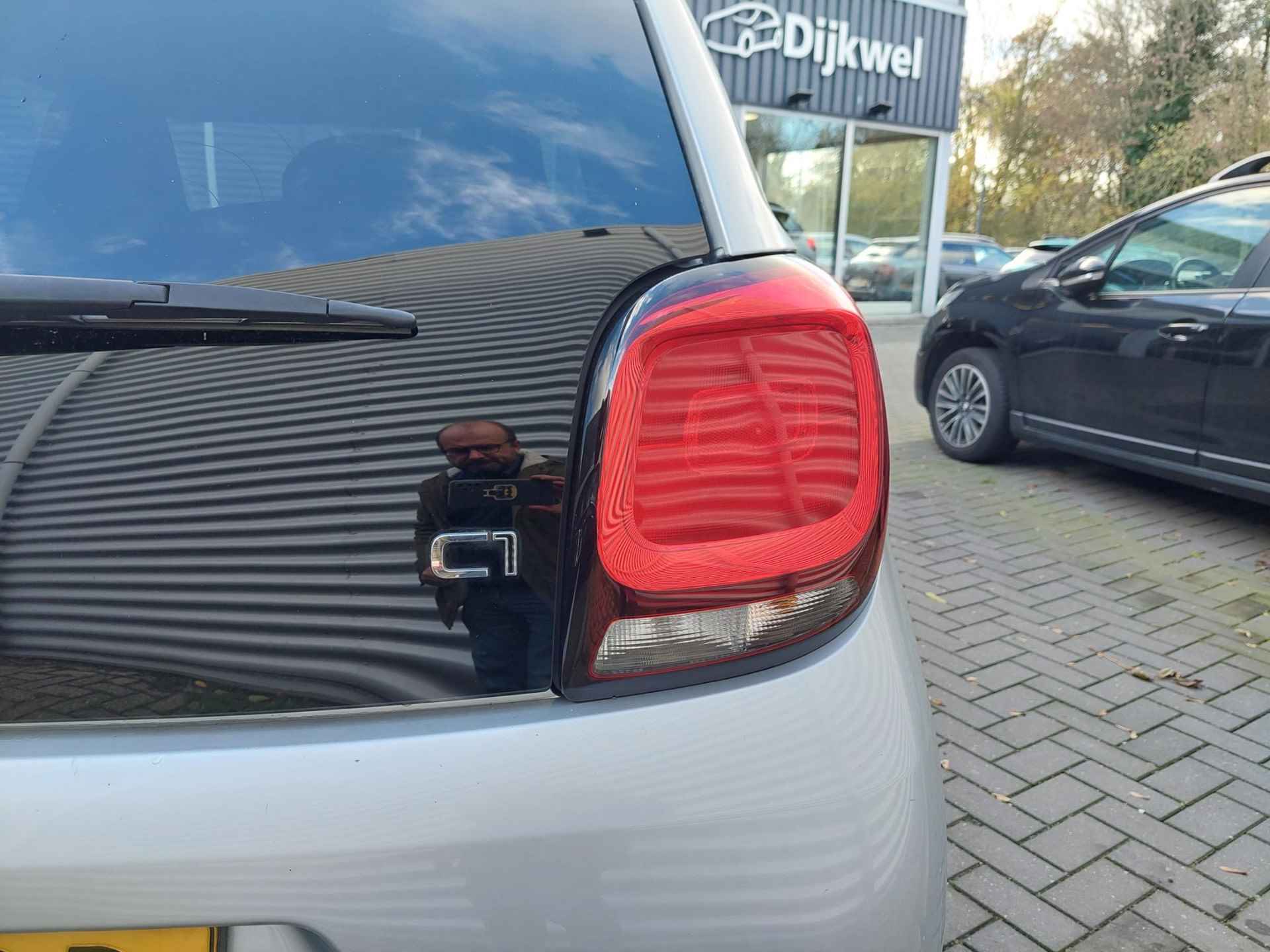 Citroen C1 1.0 VTi 72 pk Feel 5-drs Airco/LED/Bluetooth - 25/27