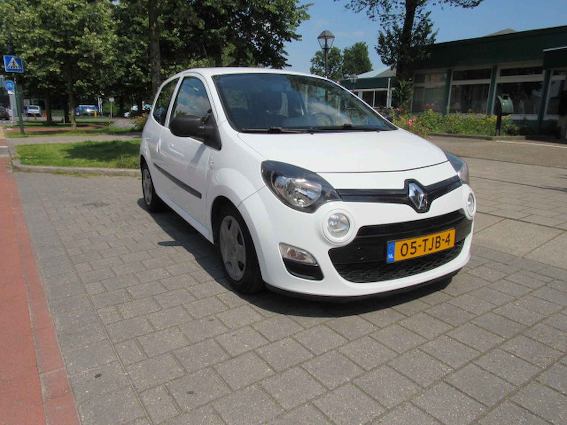 RENAULT Twingo 1.5 dCi 85pk ECO² Authentique - 3/13