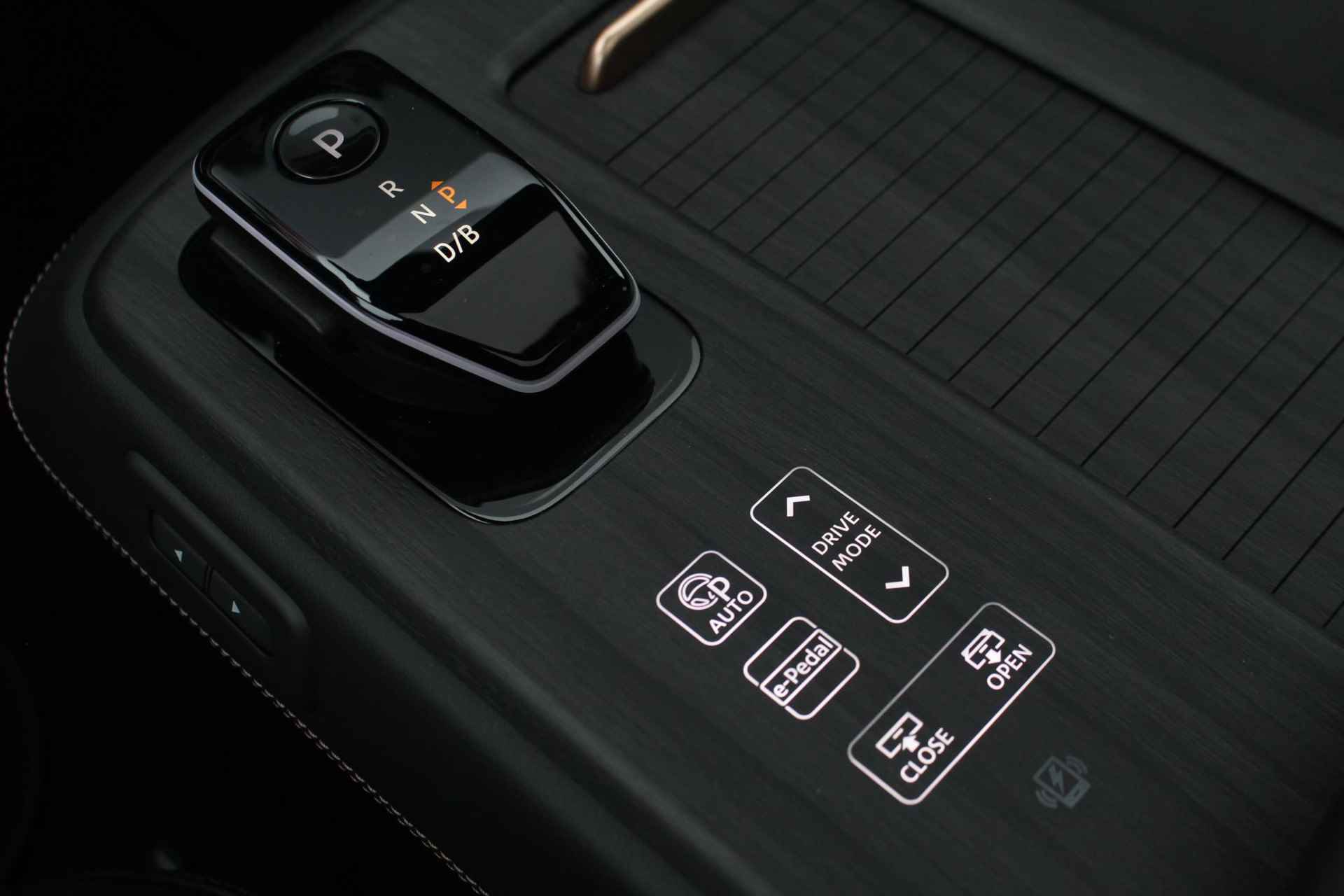 Nissan Ariya Evolve 91 kWh 240pk | Bose Audio | Draadloze Apple Carplay & Android Auto | Elektrisch Verstelbare Stoelen | Stoel/Stuurwiel Verwarming | - 35/45
