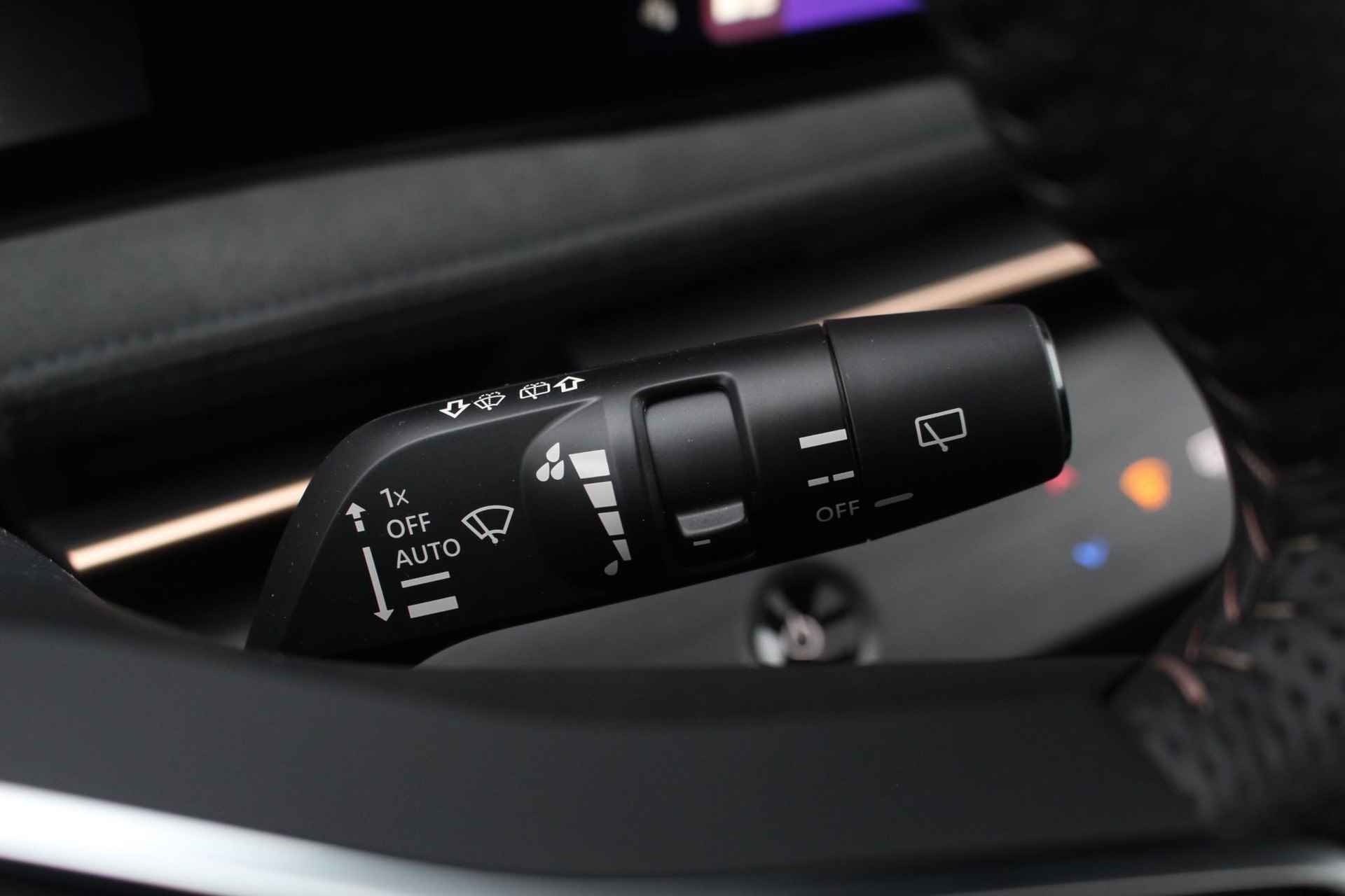 Nissan Ariya Evolve 91 kWh 240pk | Bose Audio | Draadloze Apple Carplay & Android Auto | Elektrisch Verstelbare Stoelen | Stoel/Stuurwiel Verwarming | - 43/45