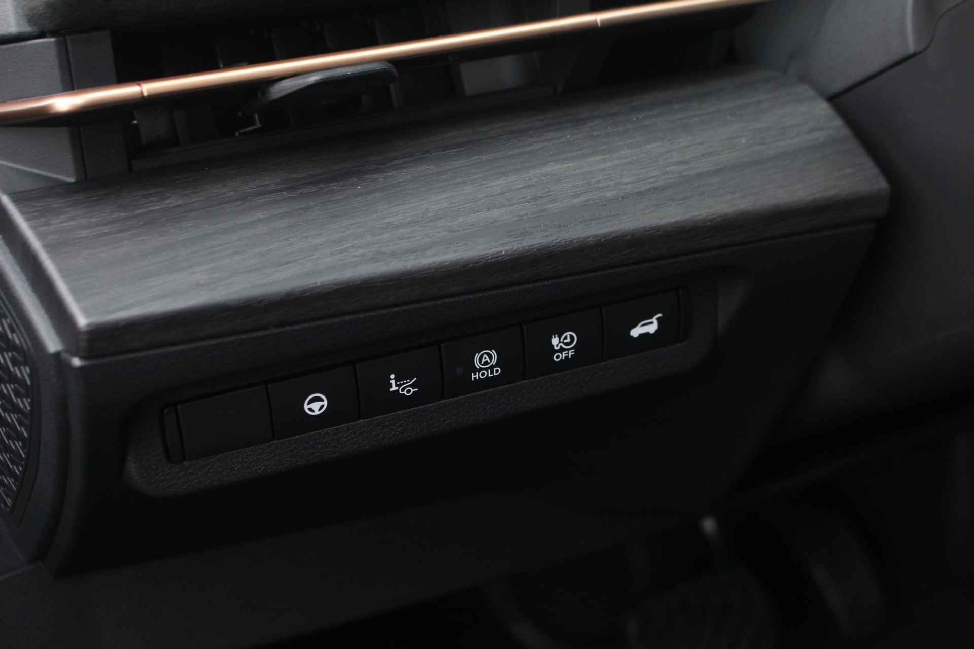 Nissan Ariya Evolve 91 kWh 240pk | Bose Audio | Draadloze Apple Carplay & Android Auto | Elektrisch Verstelbare Stoelen | Stoel/Stuurwiel Verwarming | - 45/45