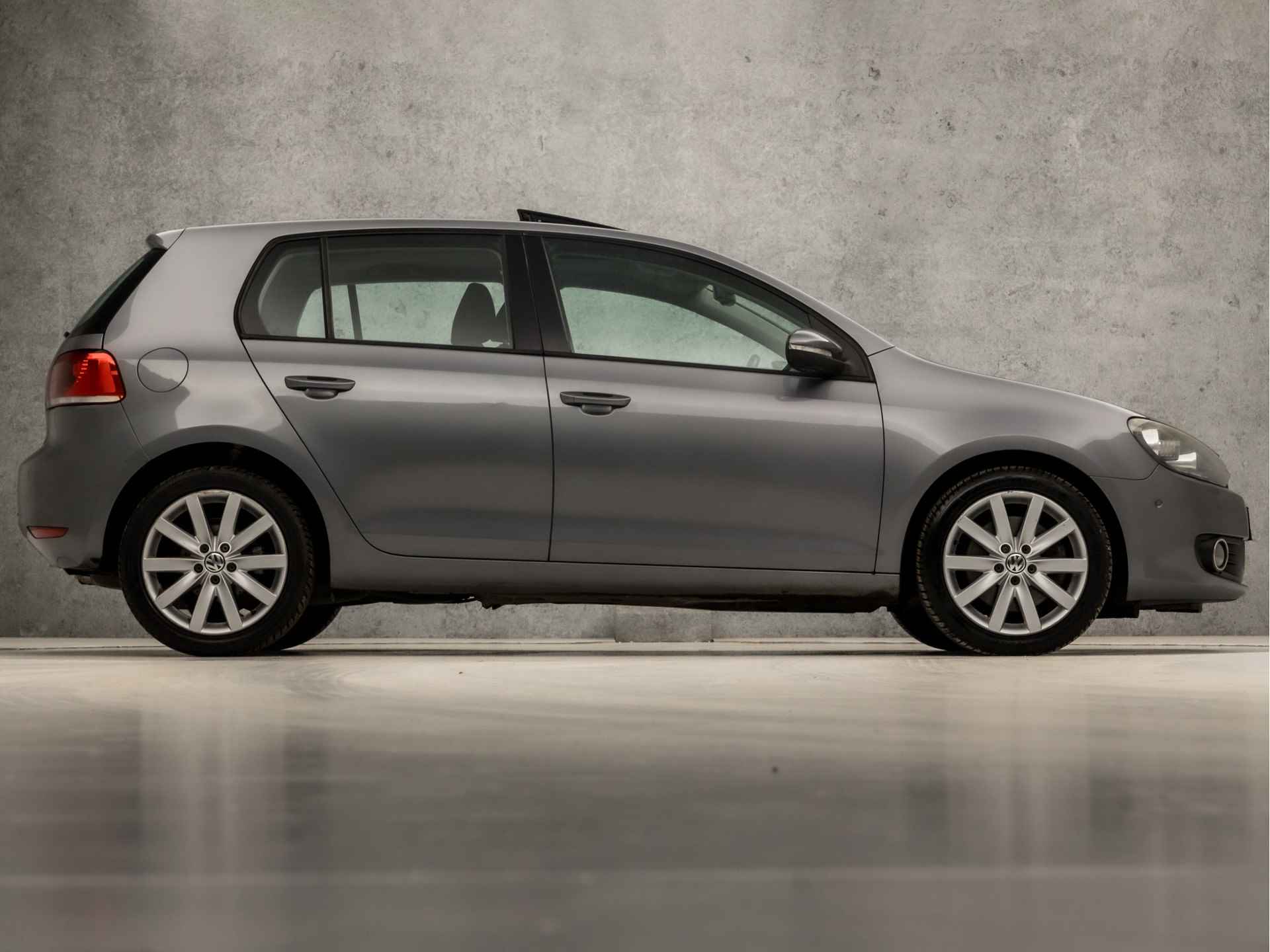 Volkswagen Golf 1.4 TSI Sportline 161Pk Automaat (YOUNGTIMER, SCHUIFDAK, NAVIGATIE, CLIMATE, STOELVERWARMING, ALCANTARA SPORTSTOELEN, NIEUWE APK, CRUISE, NIEUWSTAAT) - 4/30