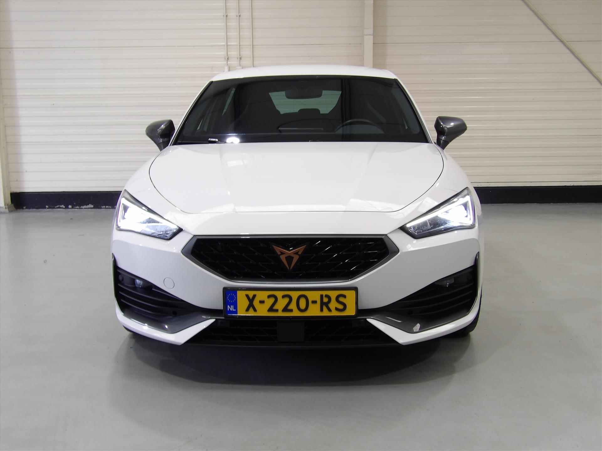 Cupra Leon 1.4 e-Hybrid 245pk DSG-6 Business - 4/51