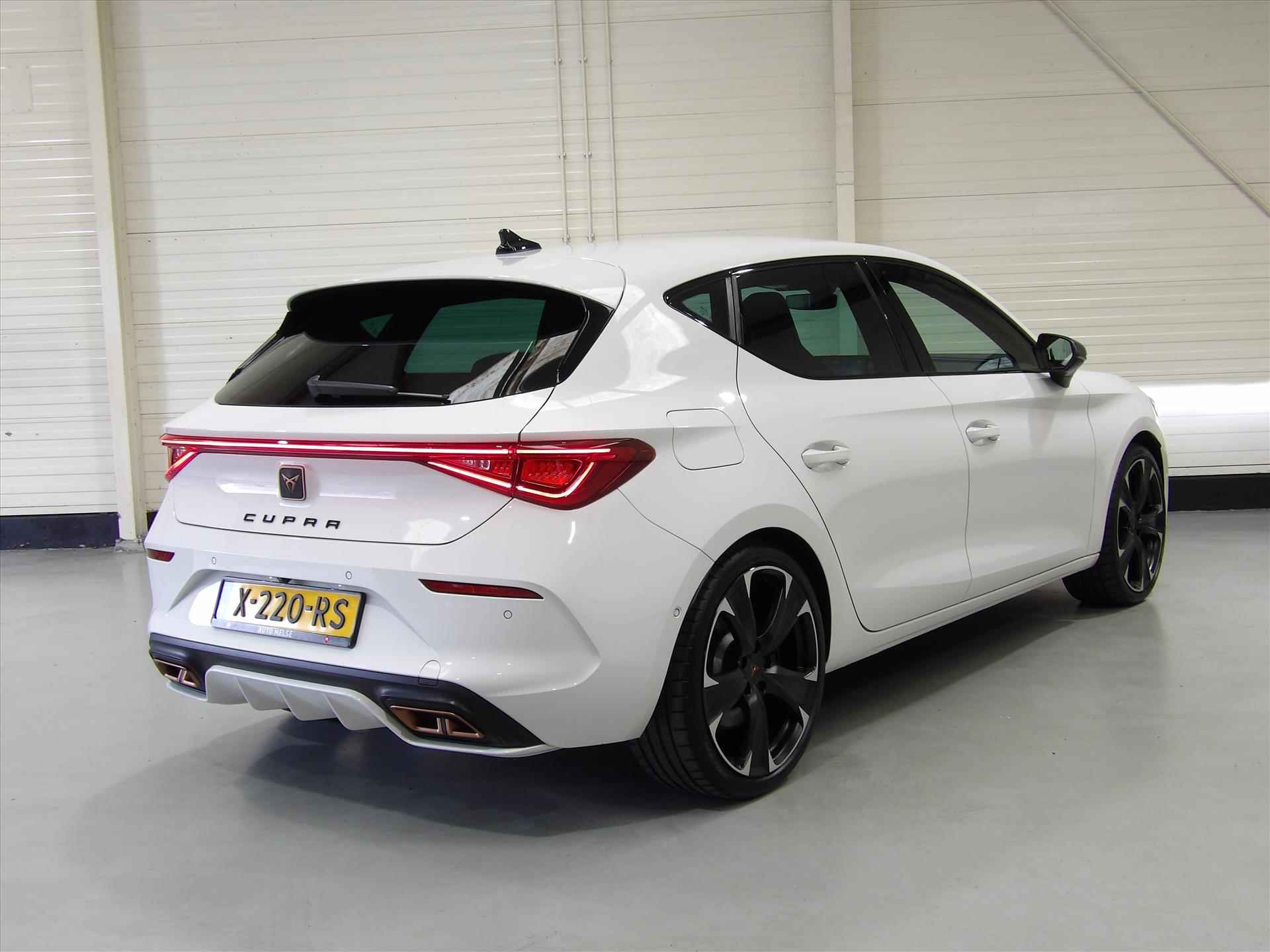 Cupra Leon 1.4 e-Hybrid 245pk DSG-6 Business - 8/51