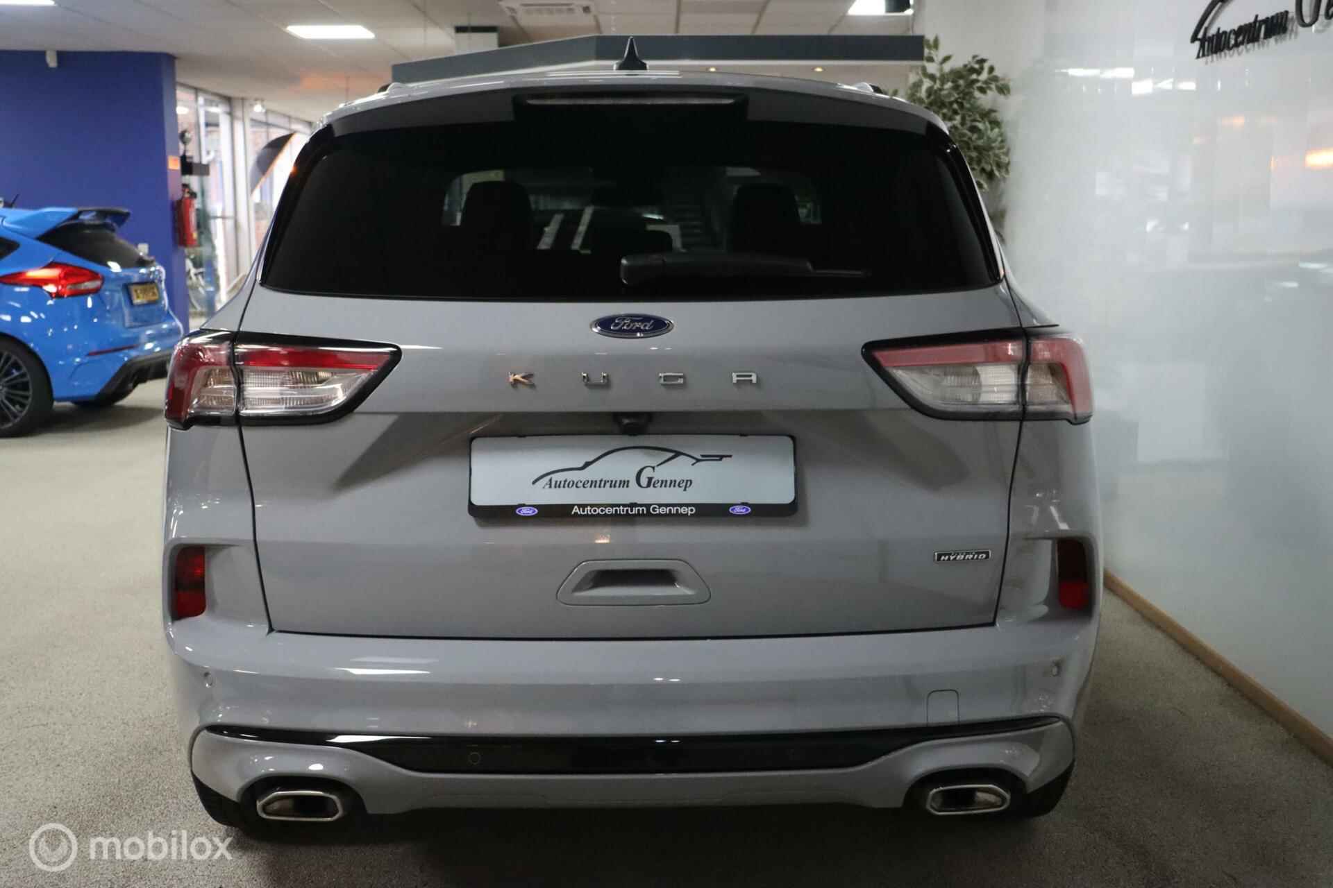 Ford Kuga 2.5 PHEV Graphite Tech Edition - 18/36