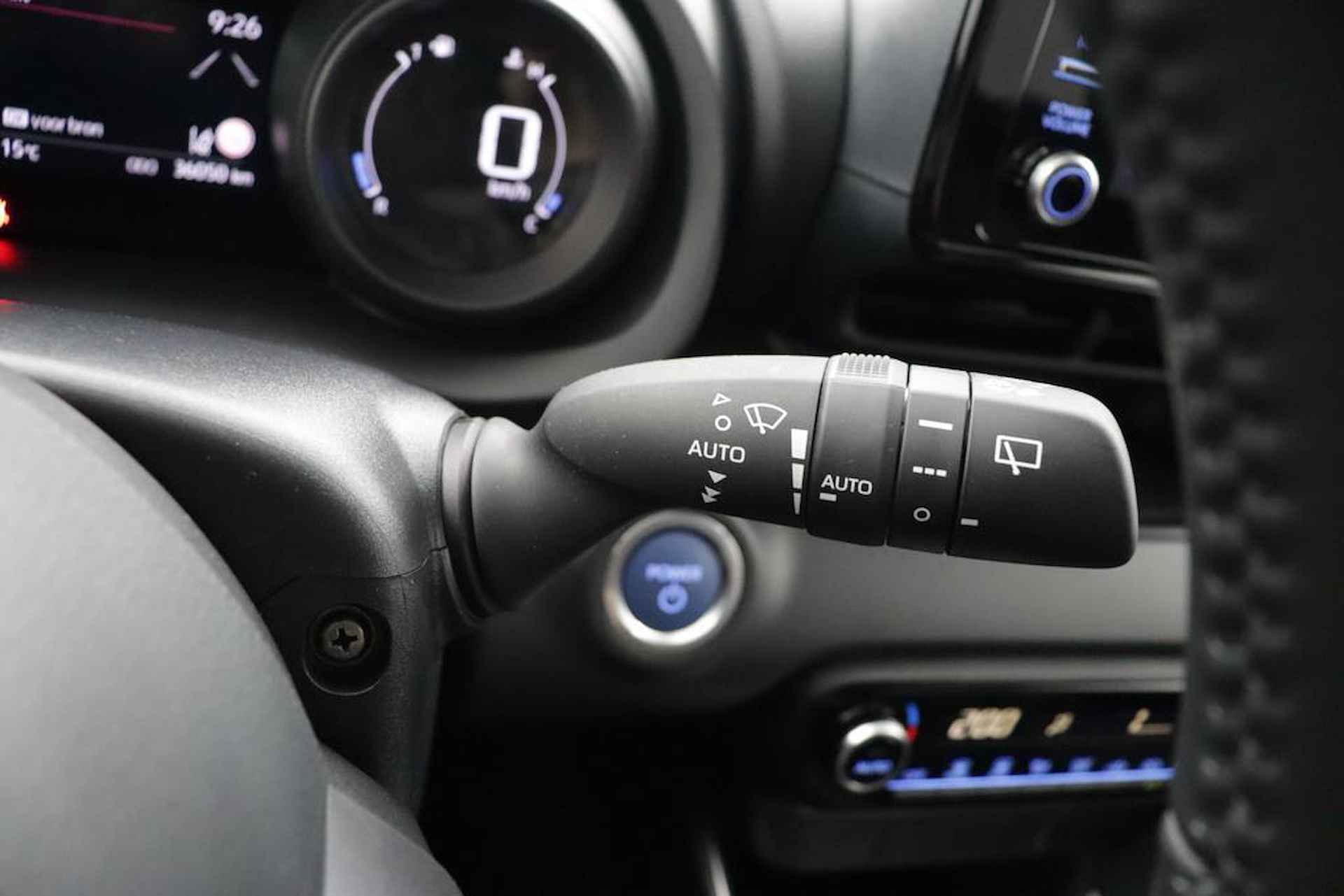 Toyota Yaris 1.5 Hybrid First Edition | Trekhaak | Adaptieve Cruise-Control | Apple Carplay/Android Auto | Parkeercamera | - 31/53
