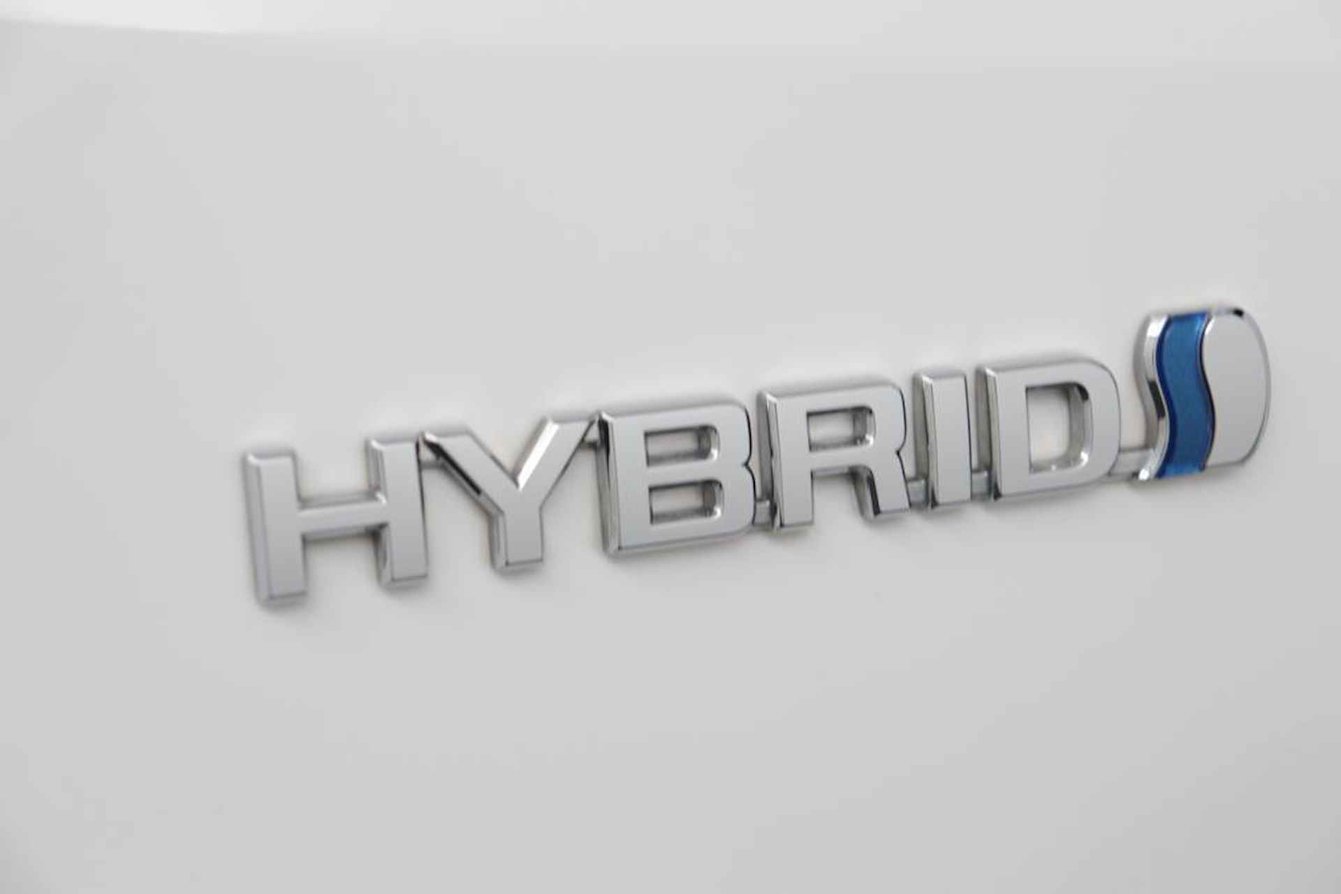 Toyota Yaris 1.5 Hybrid First Edition - 37/53