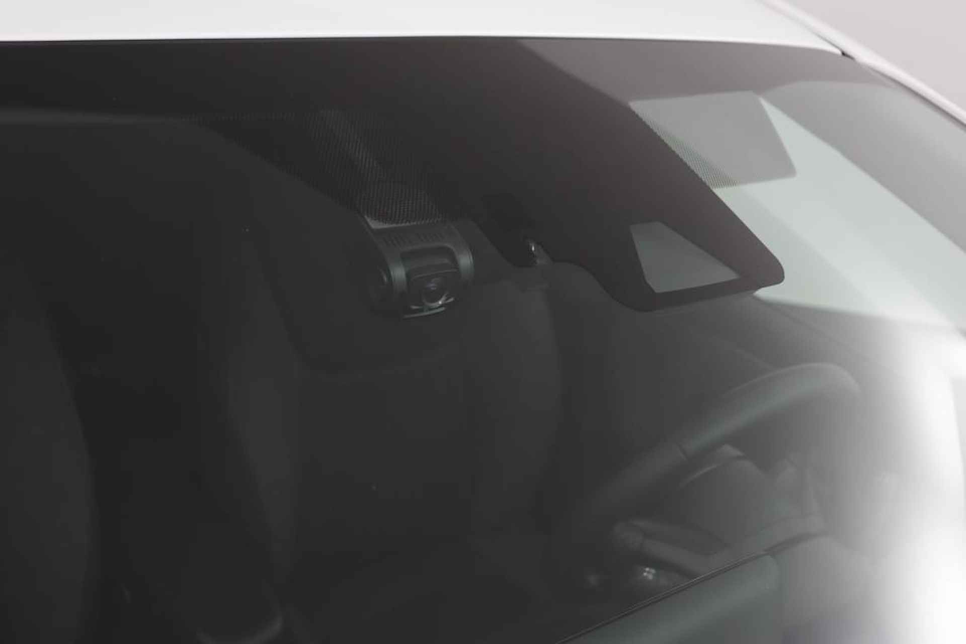 Toyota Yaris 1.5 Hybrid First Edition | Trekhaak | Adaptieve Cruise-Control | Apple Carplay/Android Auto | Parkeercamera | - 41/53