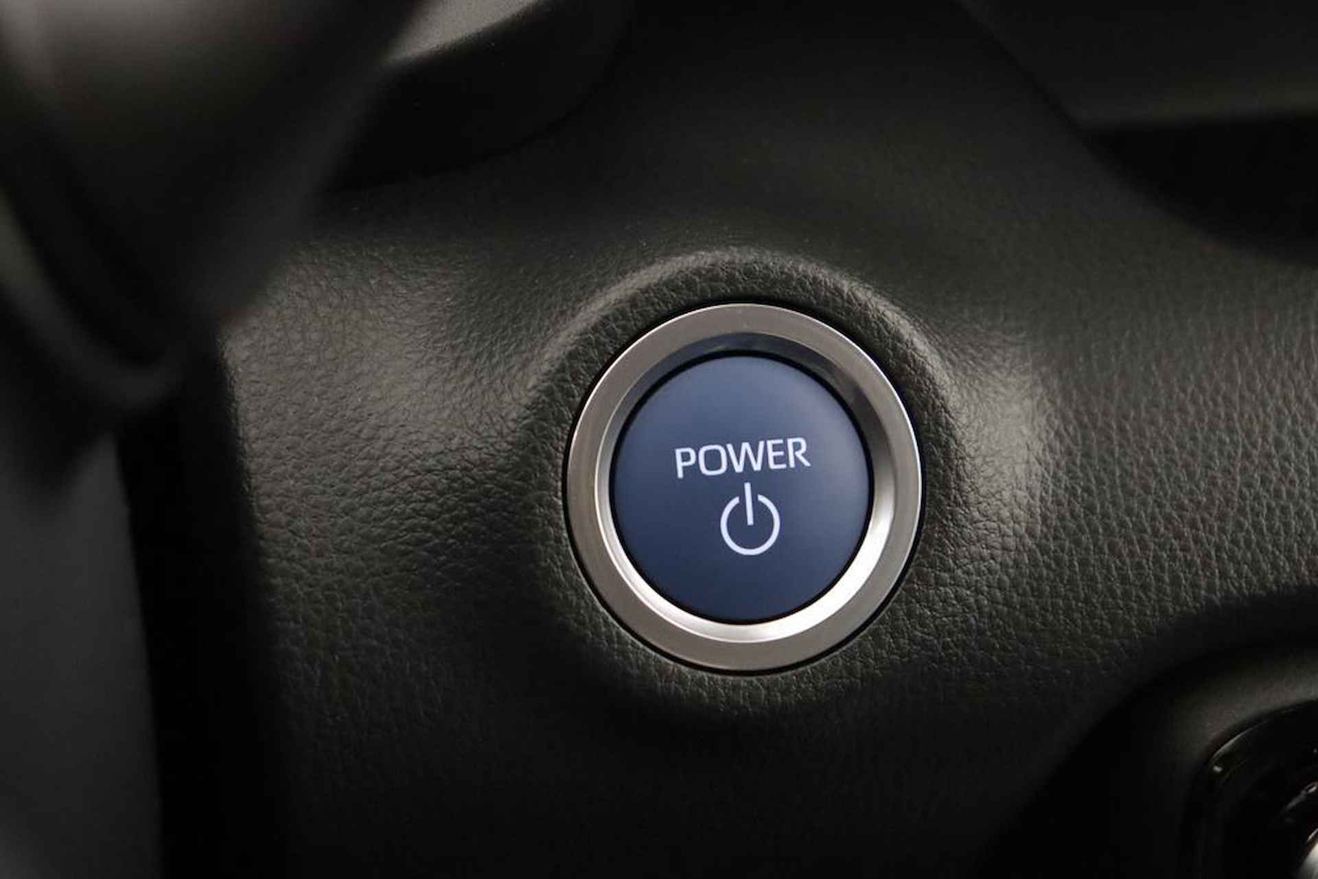 Toyota Yaris 1.5 Hybrid First Edition | Trekhaak | Adaptieve Cruise-Control | Apple Carplay/Android Auto | Parkeercamera | - 43/53