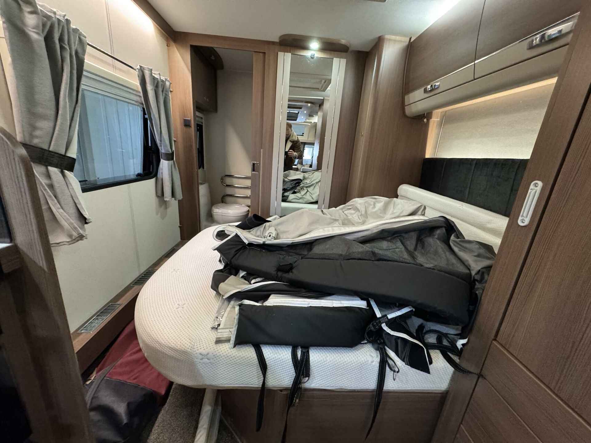 ELDDIS AFFINITY 554 QUEENSBED + AUTARK +ALDE +MOVER+VOORTENT - 8/22