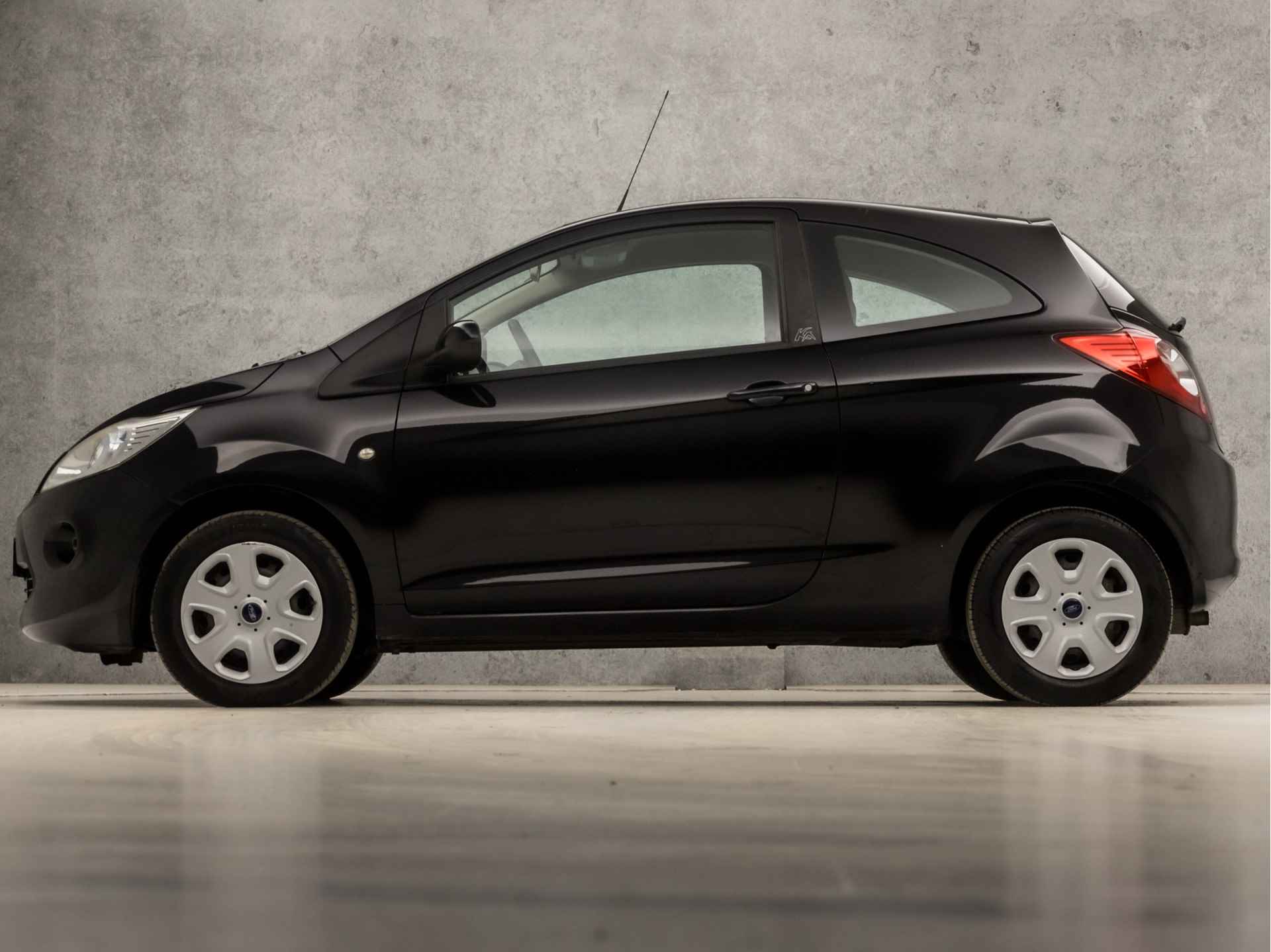 Ford Ka 1.2 Sport (NAP, RADIO, ELEK RAMEN, PARROT, SPORTSTOELEN, NIEUWE APK, NIEUWSTAAT) - 2/26