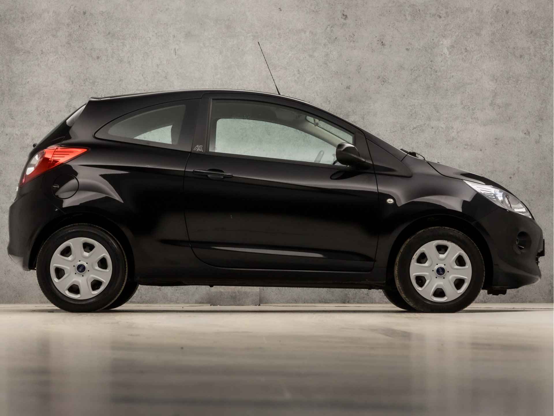 Ford Ka 1.2 Sport (NAP, RADIO, ELEK RAMEN, PARROT, SPORTSTOELEN, NIEUWE APK, NIEUWSTAAT) - 4/26