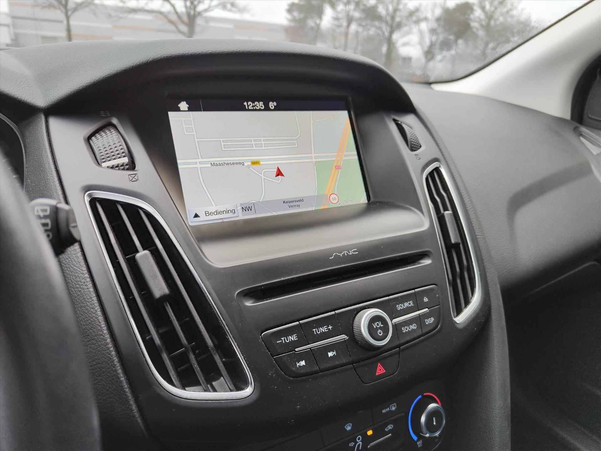 FORD Focus 1.0 EcoBoost 100pk 5-deurs Trend Edition | Navigatie | Parkeersensoren | carplay - 8/22