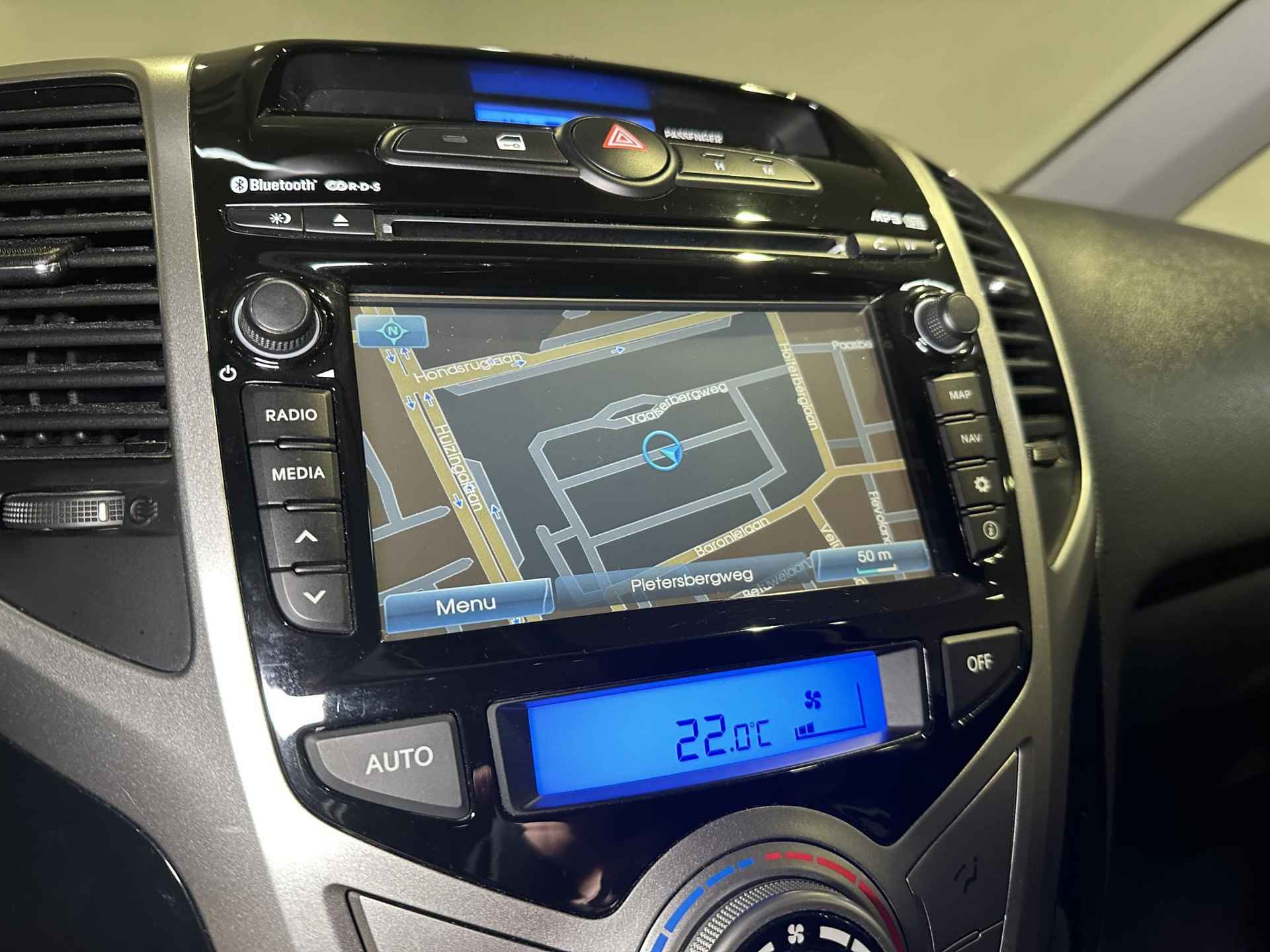 Hyundai ix20 1.6i i-Catcher Automaat | Navigatie | Panoramdak | Cruise Control | - 18/18