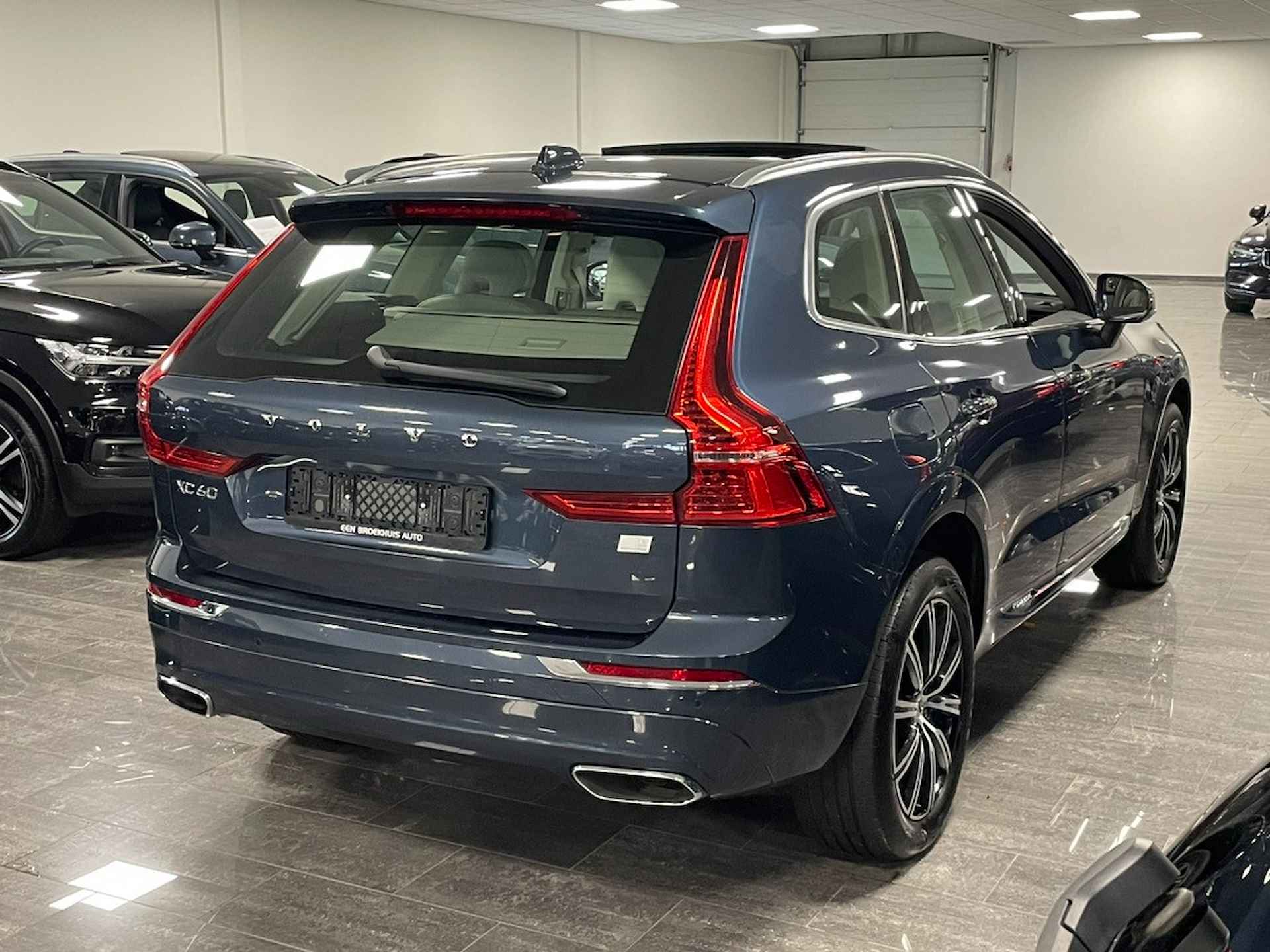 Volvo XC60 T8 AWD Recharge Inscription | Trekhaak | 360° Camera | Adaptieve Cruise Control | Stoel en Stuurwielverwarming | Full LED meestu - 3/31