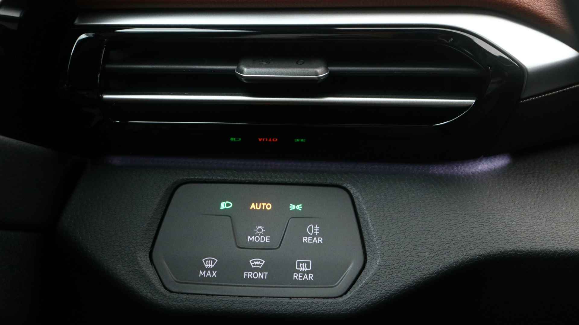 Volkswagen ID.4 Pro 77 kWh 204 pk Multimedia Navigatie comfort - 29/30