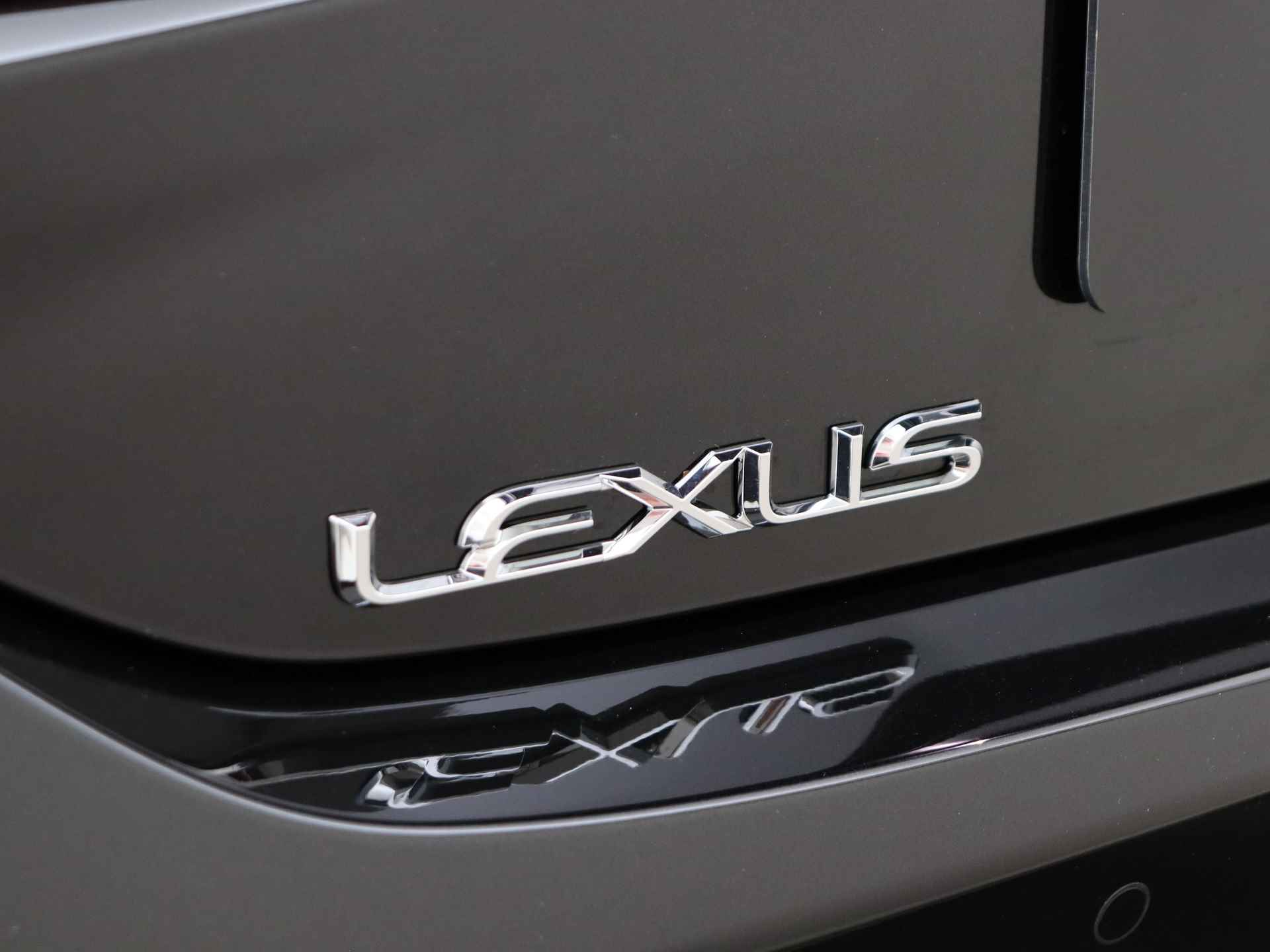 Lexus ES 300h F Sport Design | Demo | F Sport | Apple Carplay | - 51/56