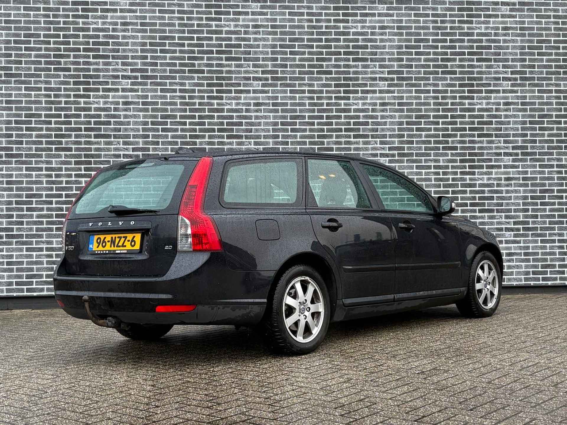 Volvo V50 2.0 Sport | Navigatie | Trekhaak | Climate control | Elektrisch verstelbare bestuurderstoel met geheugen | Cruise control | Bluetooth | - 4/10