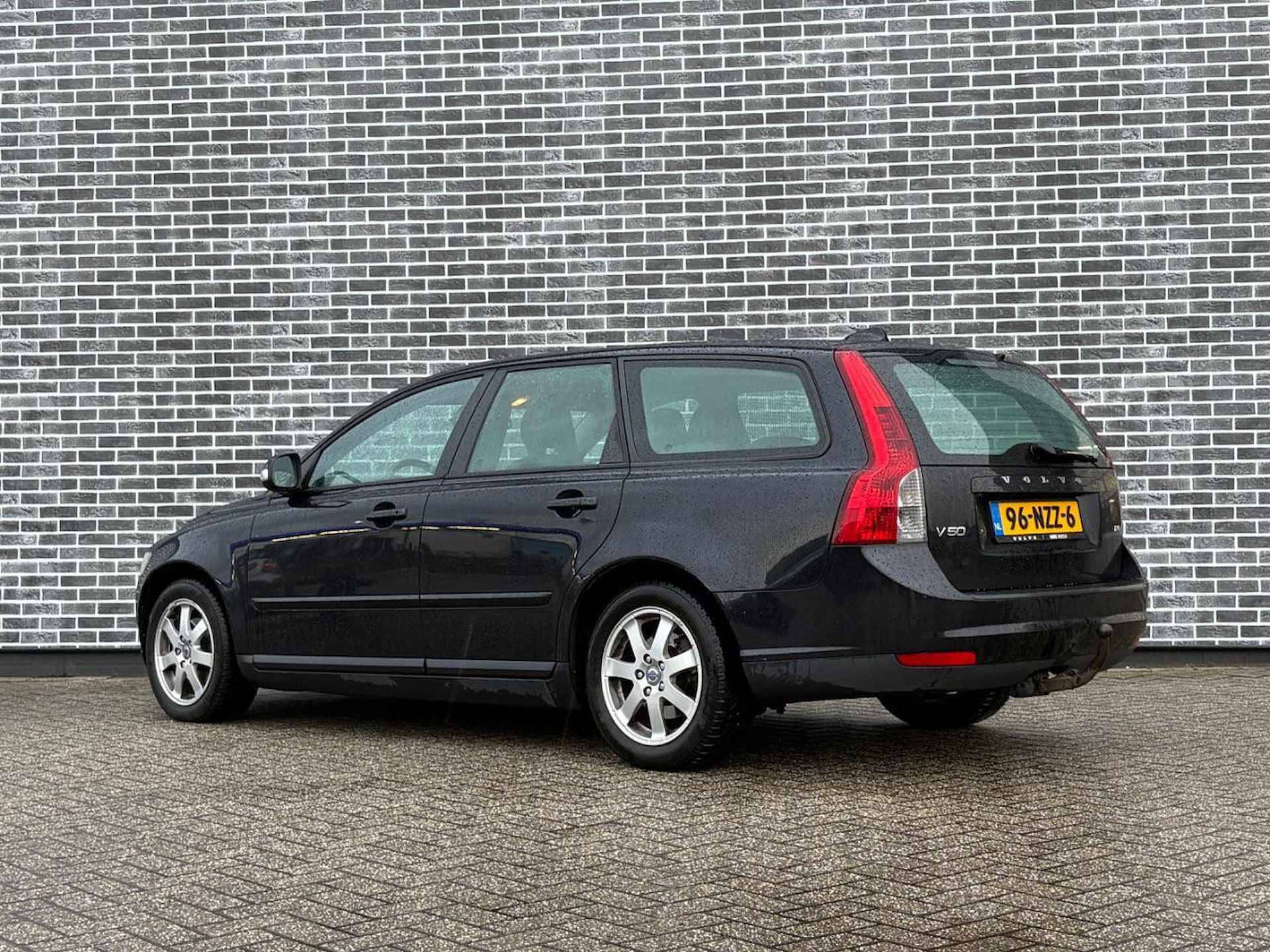 Volvo V50 2.0 Sport | Navigatie | Trekhaak | Climate control | Elektrisch verstelbare bestuurderstoel met geheugen | Cruise control | Bluetooth | - 9/10