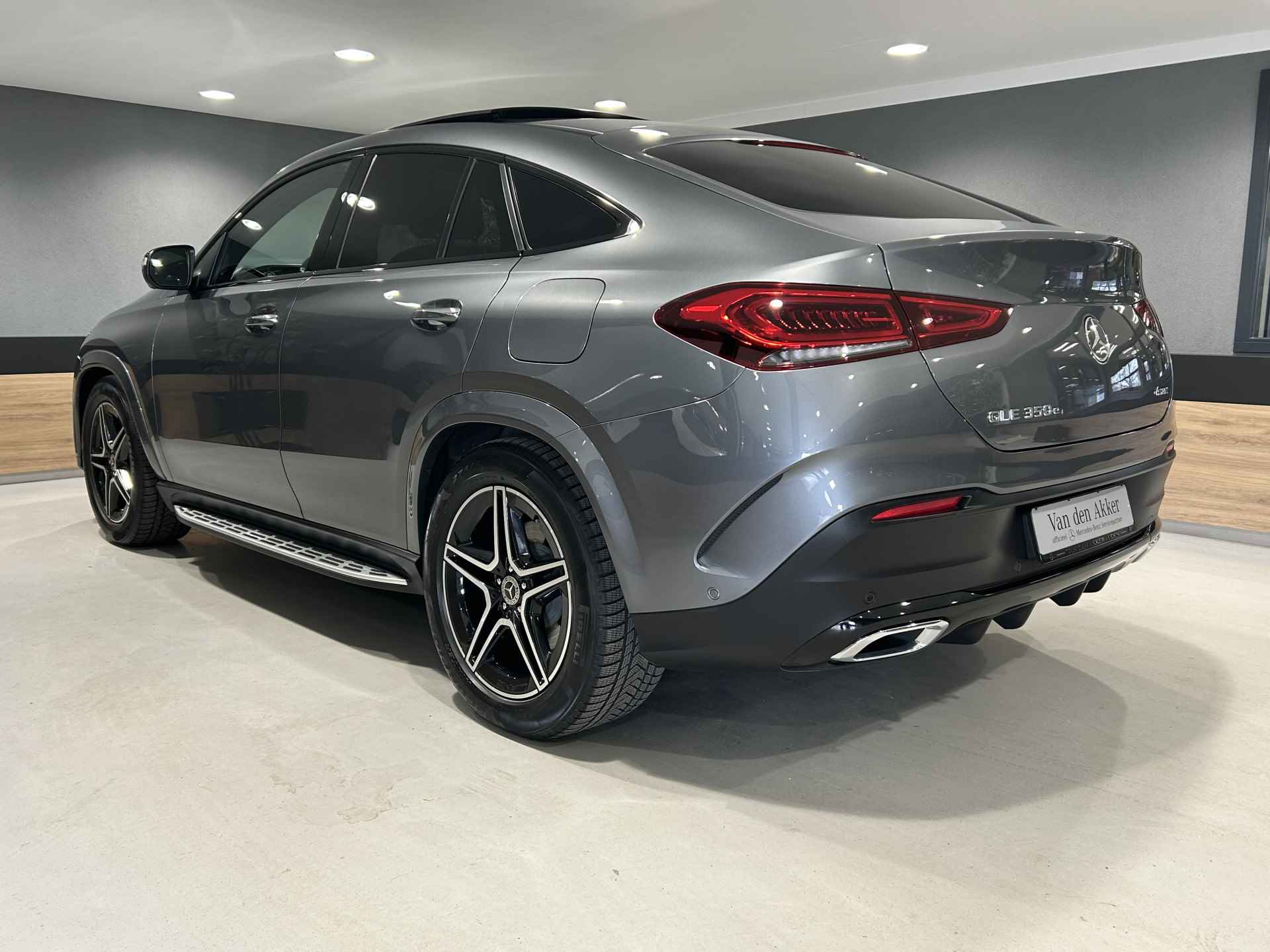 Mercedes-Benz GLE Coupé 350e AMG // Luchtvering // Burmester // Trekhaak // Headup // Distronic // Panoramadak // Leder // 360 Camera // Sfeerverl - 24/74