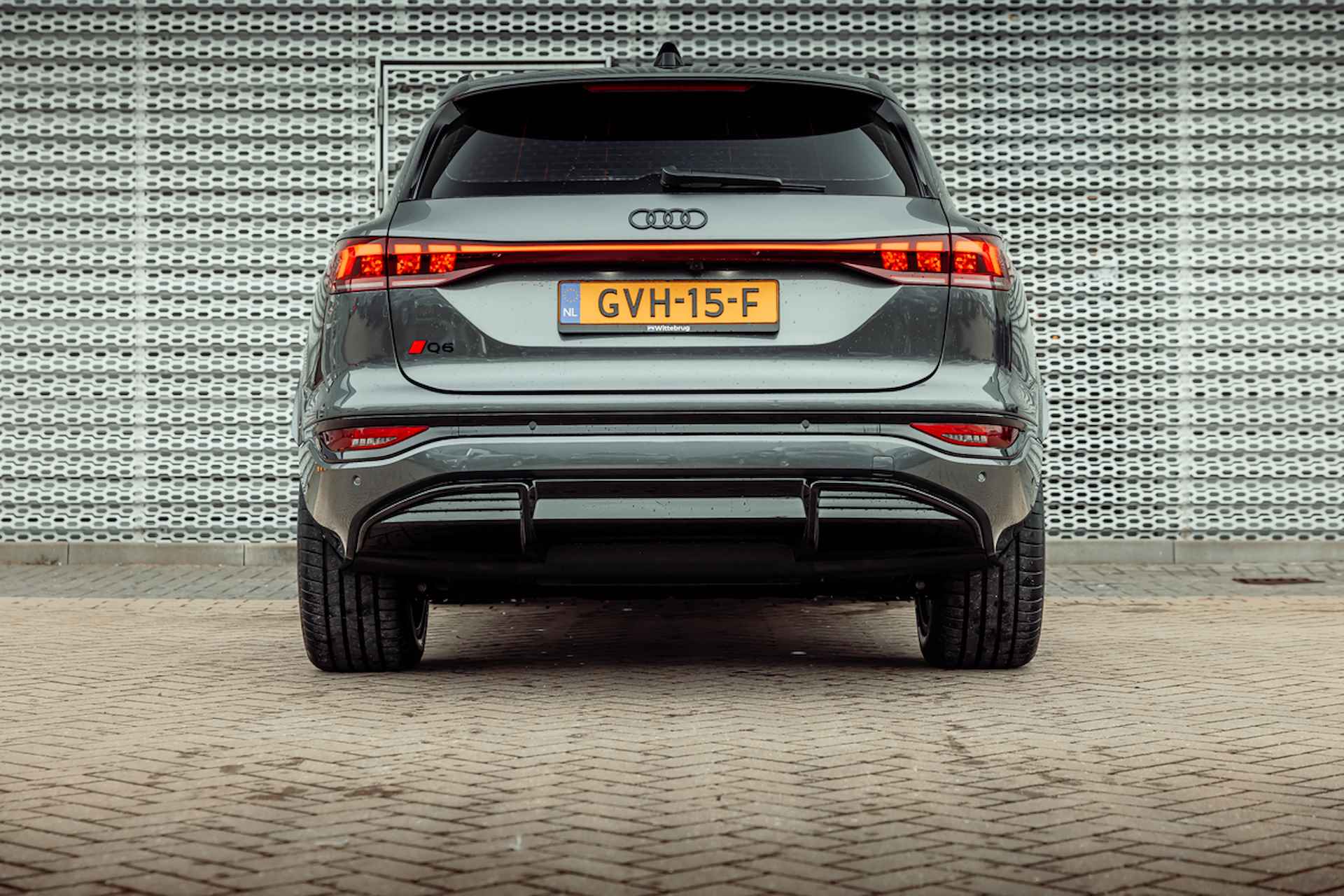 Audi Q6 e-tron performance S edition 100 kWh | Tech Pro | Luchtvering | Memory | MMI bijrijdersdisplay | 20" LM velgen - 6/35