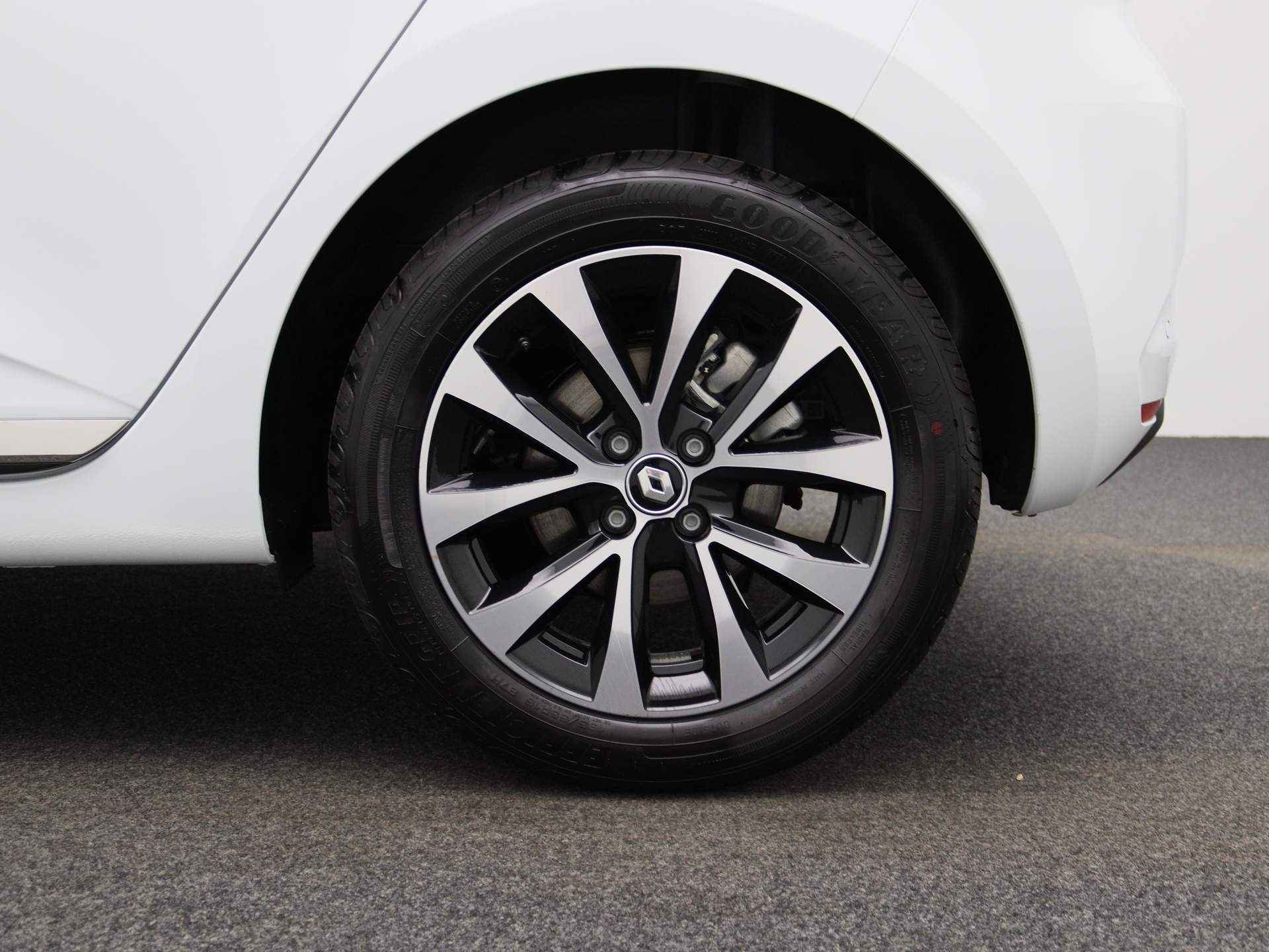 Renault Clio TCe 90pk Techno ALL-IN PRIJS! Camera | Climate | 9,3" Navi | Parkeersensoren V+A - 32/36