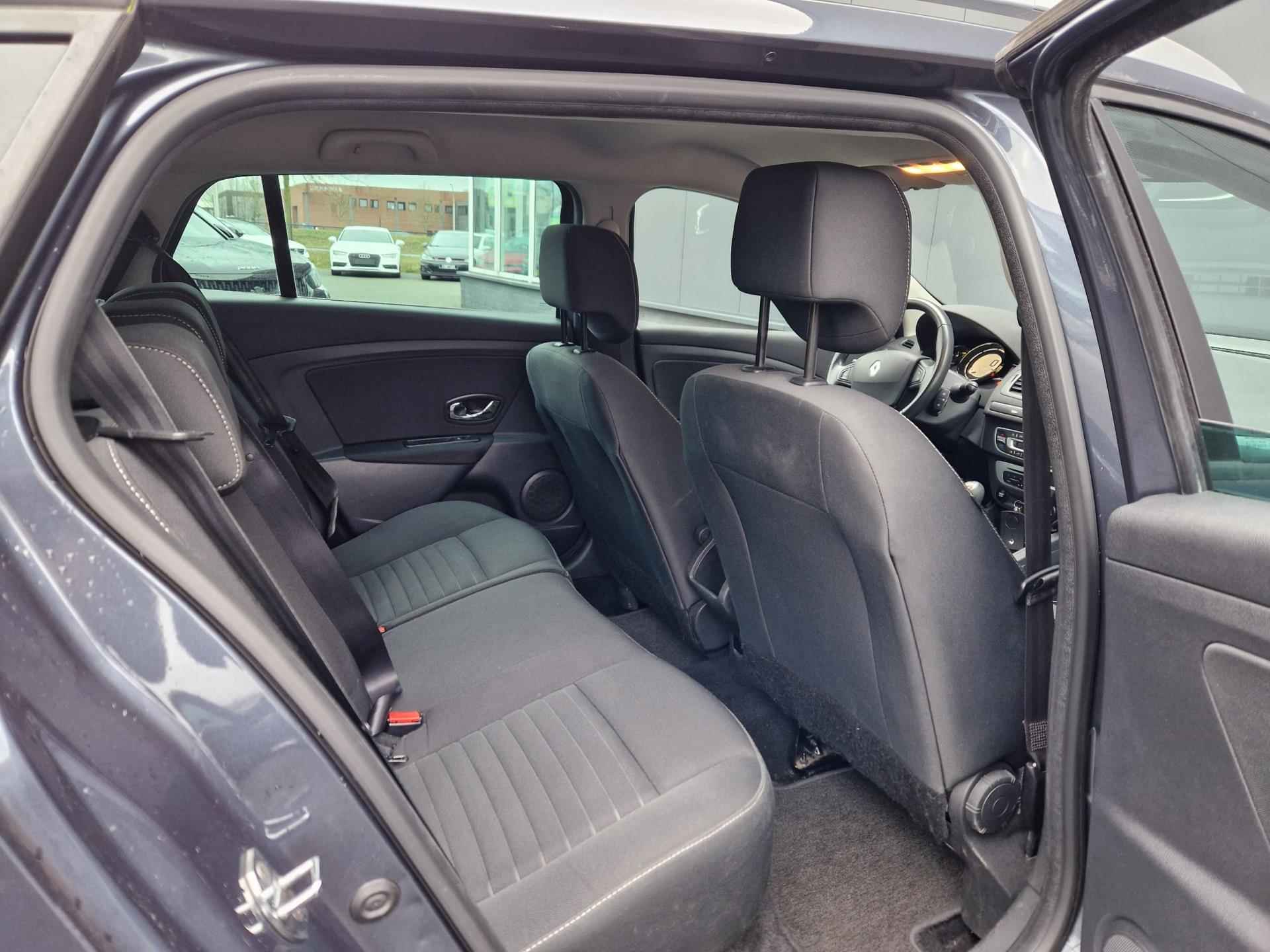 Renault Mégane Estate 1.5 dCi Limited - 8/29