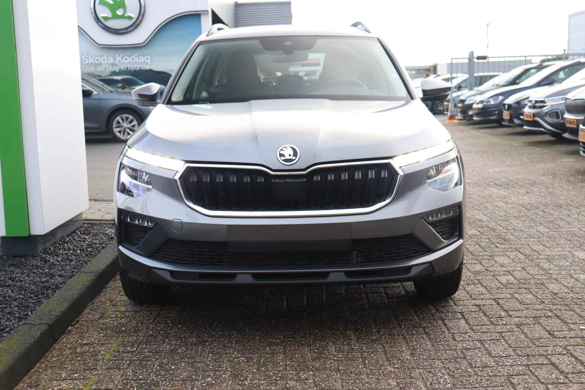 Škoda Kamiq 1.0 TSI Essence | Private lease €429,- | Trekhaak | Parkeersensoren | Cruise Control | Apple Carplay/Android Auto - 3/26