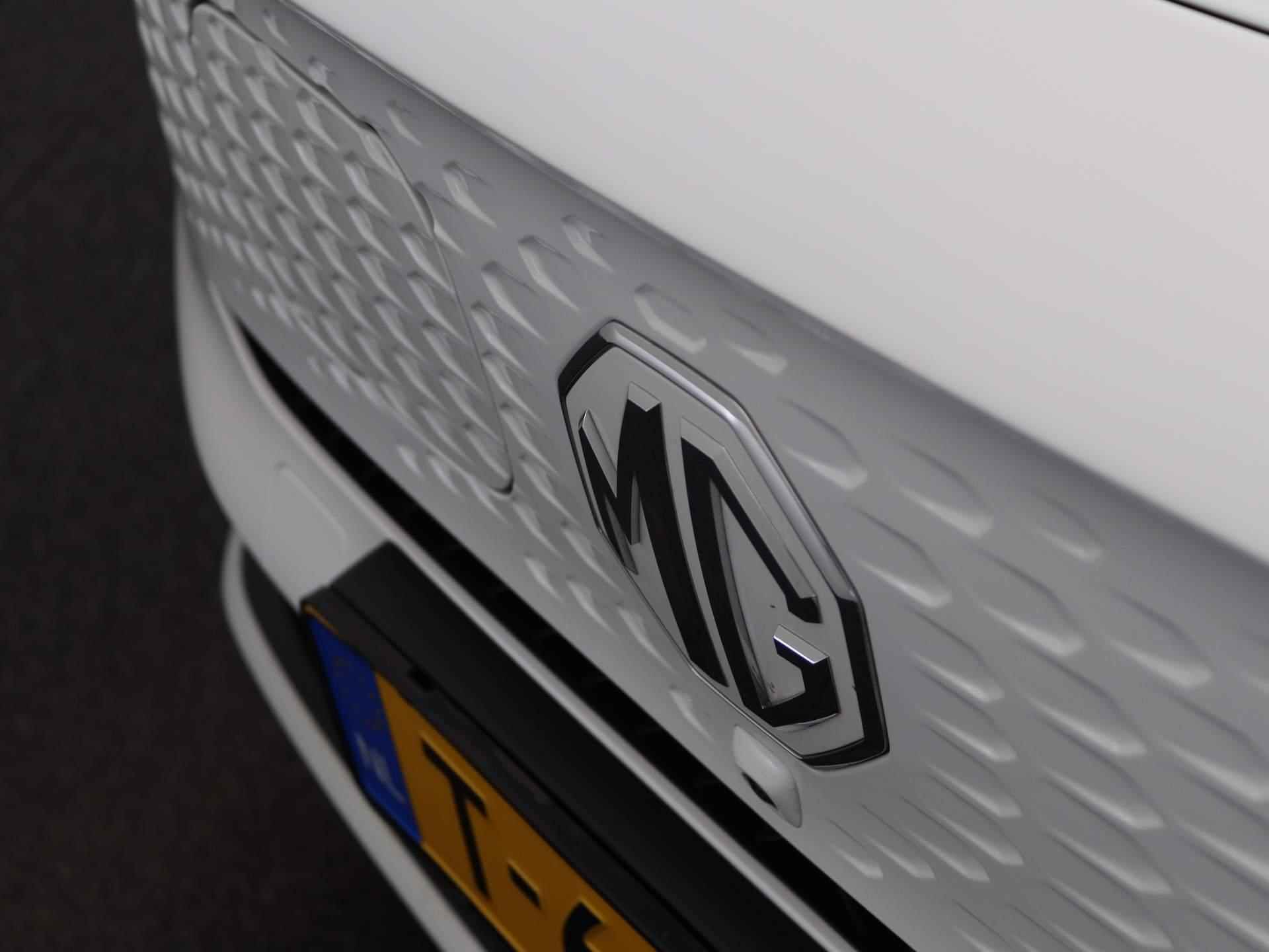 MG ZS EV Standard Range Luxury 50 kWh | Leder | Navi | Panoramadak | Led Koplampen | Camera | - 37/38